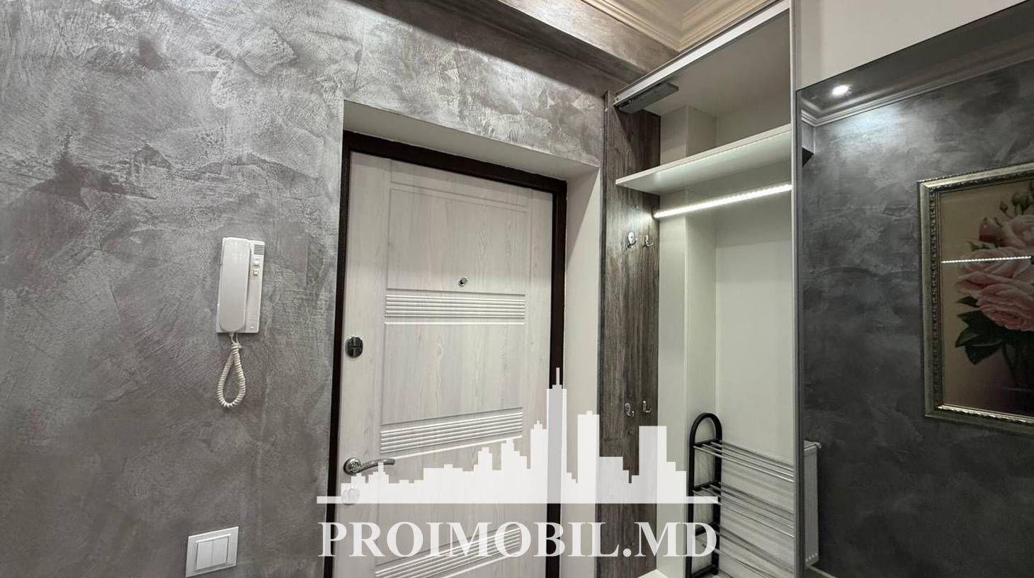 https://images.proimobil.md/v6f6zEjvWs-B1Iz82t_vZhvrtzg8uOOpayNJCweLDPE/watermark:0.75:so:0:30:0.39/resize:fill:1460:816:1/gravity:ce/bG9jYWw6Ly8vZXN0YXRlL2xyL2M2ODc4M2M1LWVhNTctNDA3Yi1hNjRlLWVhYmI4YjZlZWMxZi5qcGVn