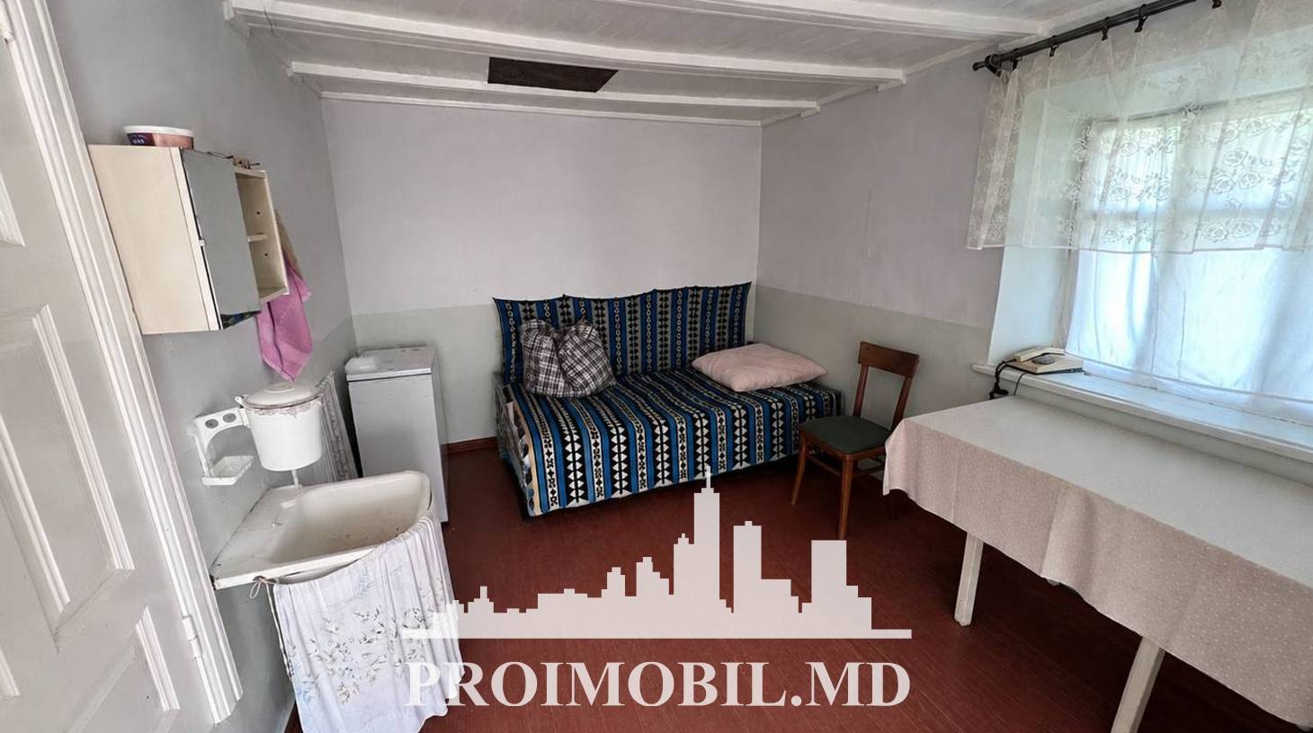 https://images.proimobil.md/v7dfmmJR2FPA5jRDtrMHsvqkr5V6FWLzdIpHM8d0Ae0/watermark:0.75:so:0:30:0.39/resize:fill:1460:816:1/gravity:ce/bG9jYWw6Ly8vZXN0YXRlL2xyLzc0ZWIwNjE5LWUxODgtNDQ1My1iZTA3LTYwMWViMzBhNzgzYS5qcGVn