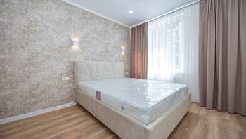 https://images.proimobil.md/v9ztkwP9zPqqHIzY-NYjIkTSh0L9Nw5b6Moie_IRx7Y/resize:fill:350:198:1/gravity:ce/bG9jYWw6Ly8vZXN0YXRlL2xyL2Q5NDRhZWU5LTViMDktNGI1MS1iMDNkLTA3NTY5ZmY1NzA5MC5qcGVn