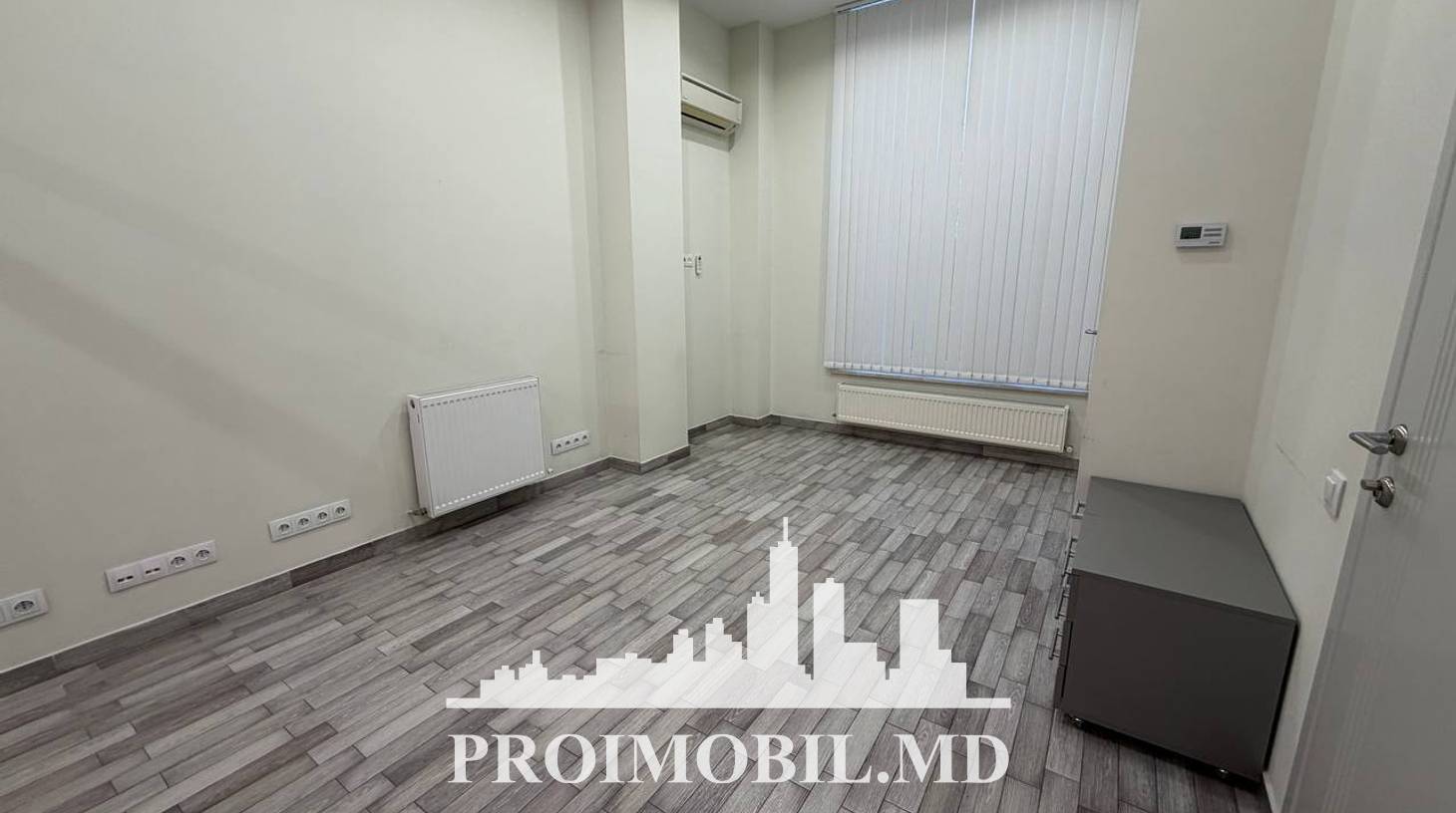 https://images.proimobil.md/vE-72oG8VMNGPu3OkrfdUuWzvmZJqM5KJxIRp8nUx_k/watermark:0.75:so:0:30:0.39/resize:fill:1460:816:1/gravity:ce/bG9jYWw6Ly8vZXN0YXRlL2xyLzc5ZDBmYzhjLThiZTQtNGY5MC04YzQzLWIzNDBjYjI3OTBmZS5qcGVn