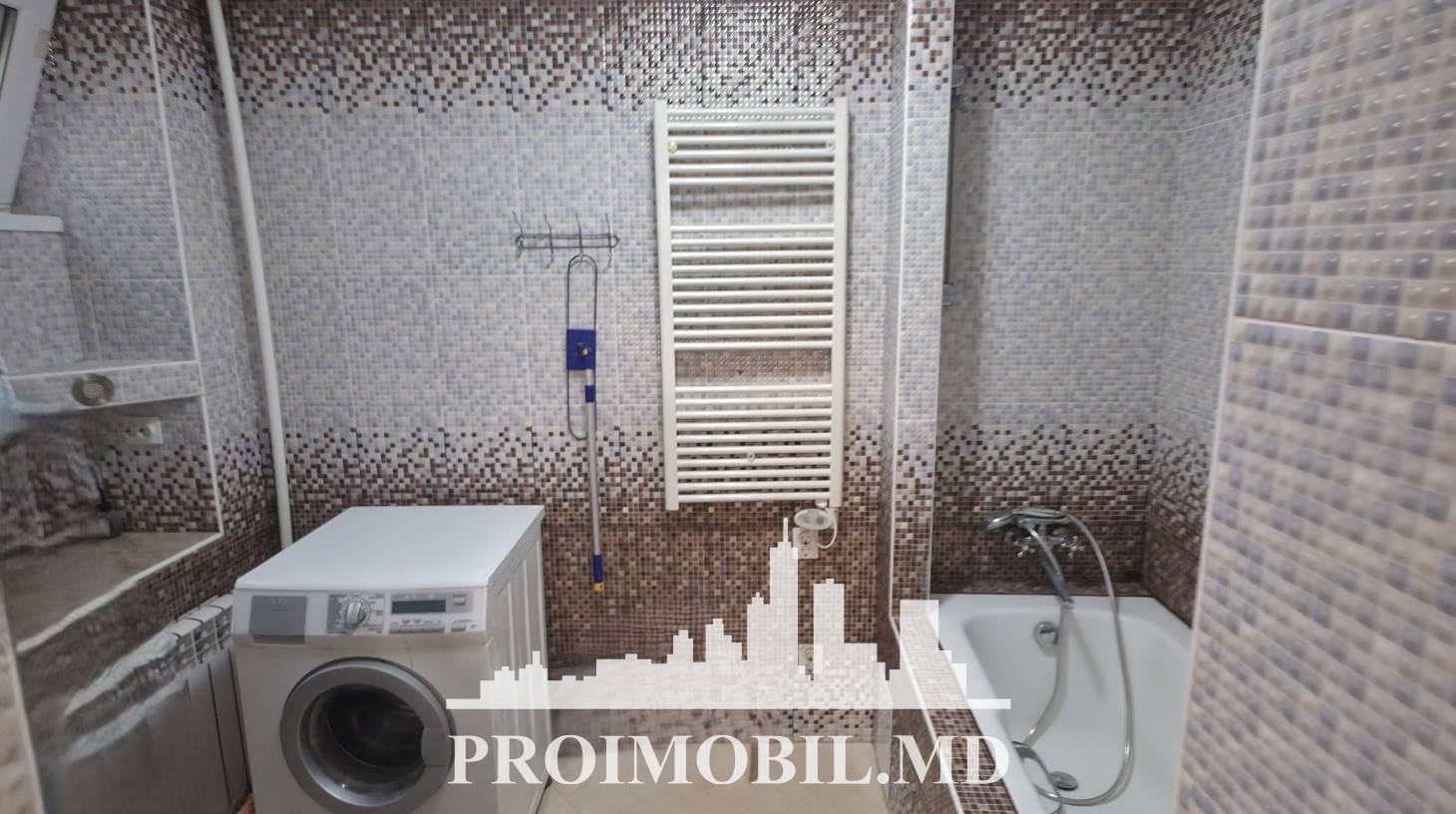 https://images.proimobil.md/vF-ddHV1sJ2eCU_EXcePcrZcuvRzqAQv7ZP9rs04AvE/watermark:0.75:so:0:30:0.39/resize:fill:1460:816:1/gravity:ce/bG9jYWw6Ly8vZXN0YXRlL2xyL2ExZWZhNDg4LTFmYmEtNDIxNy05MWI0LTU5NWM3NWE3NDFjMy5qcGVn
