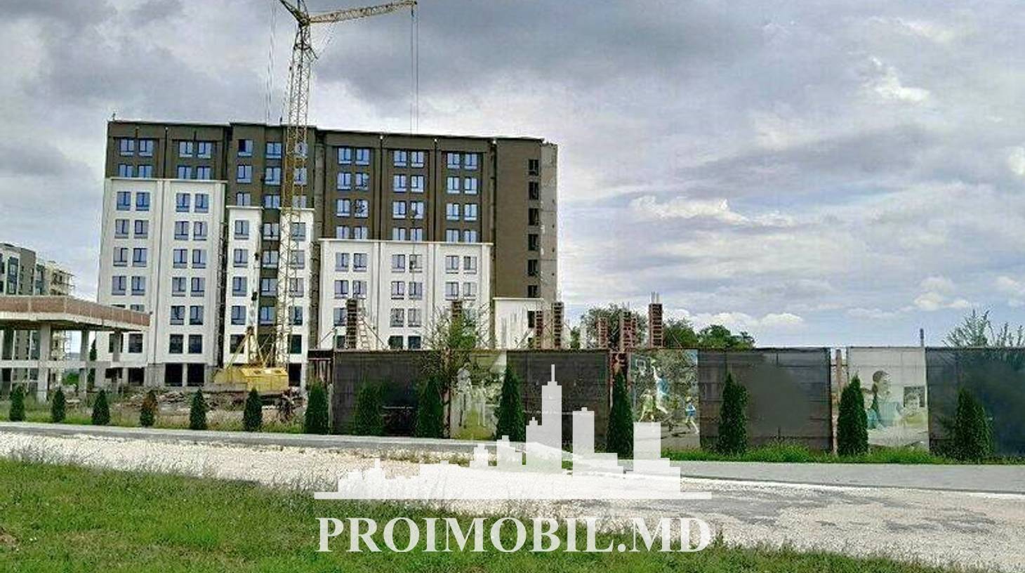 https://images.proimobil.md/vH-tx0xjOWMMhklxvKg7YHt8oKdK5-lMFX6vOrCWTwE/watermark:0.75:so:0:30:0.39/resize:fill:1460:816:1/gravity:ce/bG9jYWw6Ly8vZXN0YXRlL2xyL2Y5OTg4ZDBjLTg3Y2UtNDMyMS05MDVhLTI3YzJlMzkxM2JhZi5qcGVn