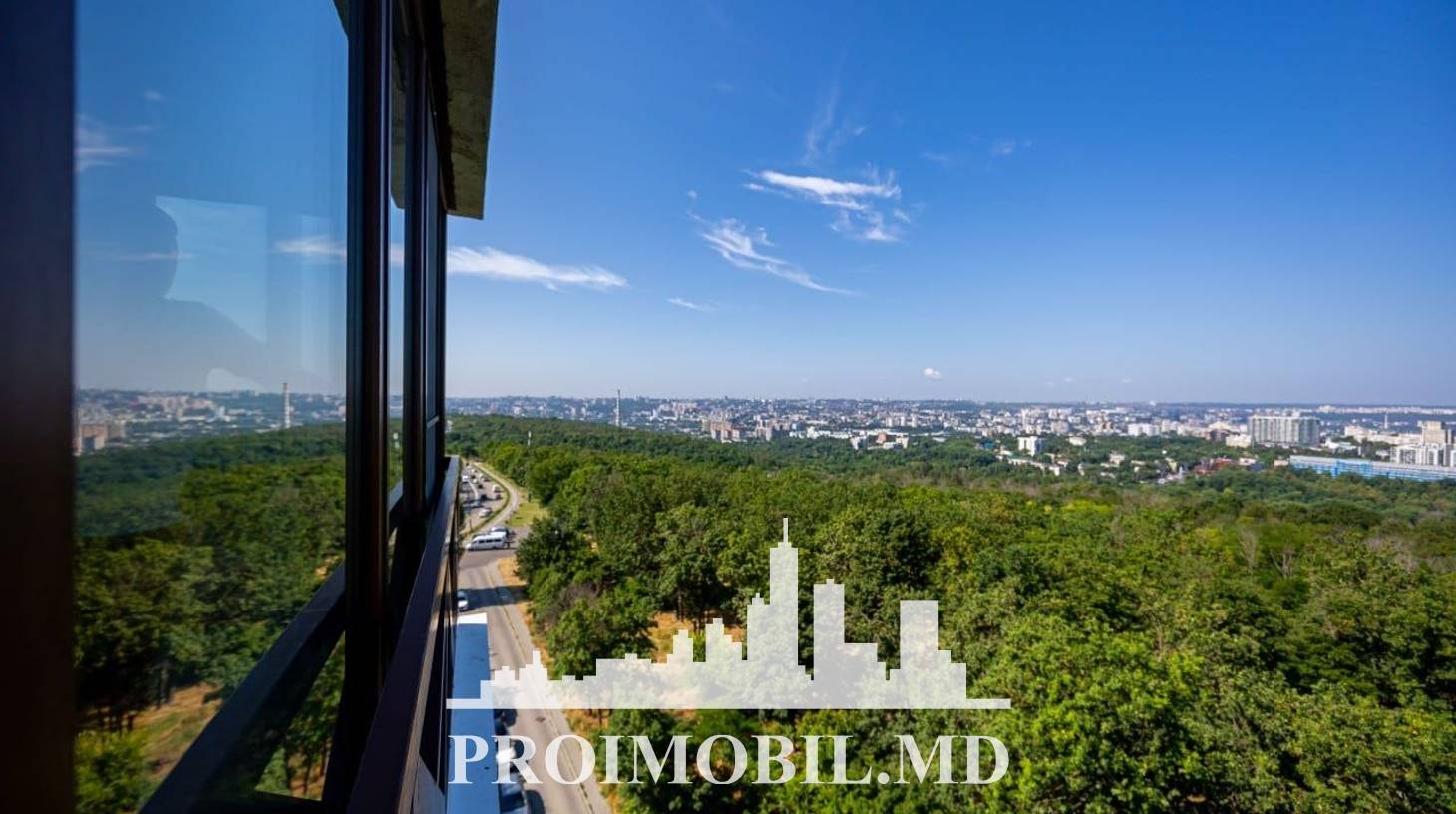 https://images.proimobil.md/vJrWOdoWvWK2sIPfXa2qk5L7HTbRoE5C00kiY0Ov7Vc/watermark:0.75:so:0:30:0.39/resize:fill:1460:816:1/gravity:ce/bG9jYWw6Ly8vZXN0YXRlL2xyL2RlNTVhZmY5LTA2ODgtNDk5ZS04MDNiLTM1MDZjOTU1ZGFiNy5qcGVn