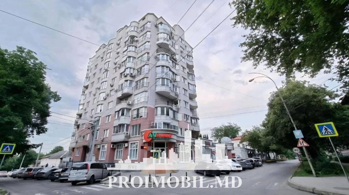 https://images.proimobil.md/vK38X9jNlGYQbHuNSZkZ2p4k73DZftWViufMmP0eeKw/watermark:0.75:so:0:30:0.39/resize:fill:1460:816:1/gravity:ce/bG9jYWw6Ly8vZXN0YXRlL2xyLzc1ODE4OTkyLWEzMGUtNGM3MS05NWZkLTMyMDdiN2QwYzg5MC5qcGVn