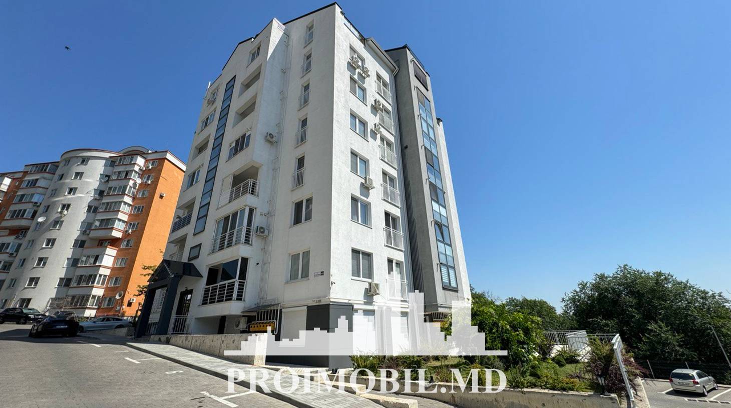 https://images.proimobil.md/vKmsaY8dS8VtxsrXzT--eJKmzU96Np9Q3dVG1m1NneA/watermark:0.75:so:0:30:0.39/resize:fill:1460:816:1/gravity:ce/bG9jYWw6Ly8vZXN0YXRlL2xyLzI3N2M0MjRjLTEzZTItNGY0Zi04OGVkLTViNmE5OGZhNzE4OS5qcGVn