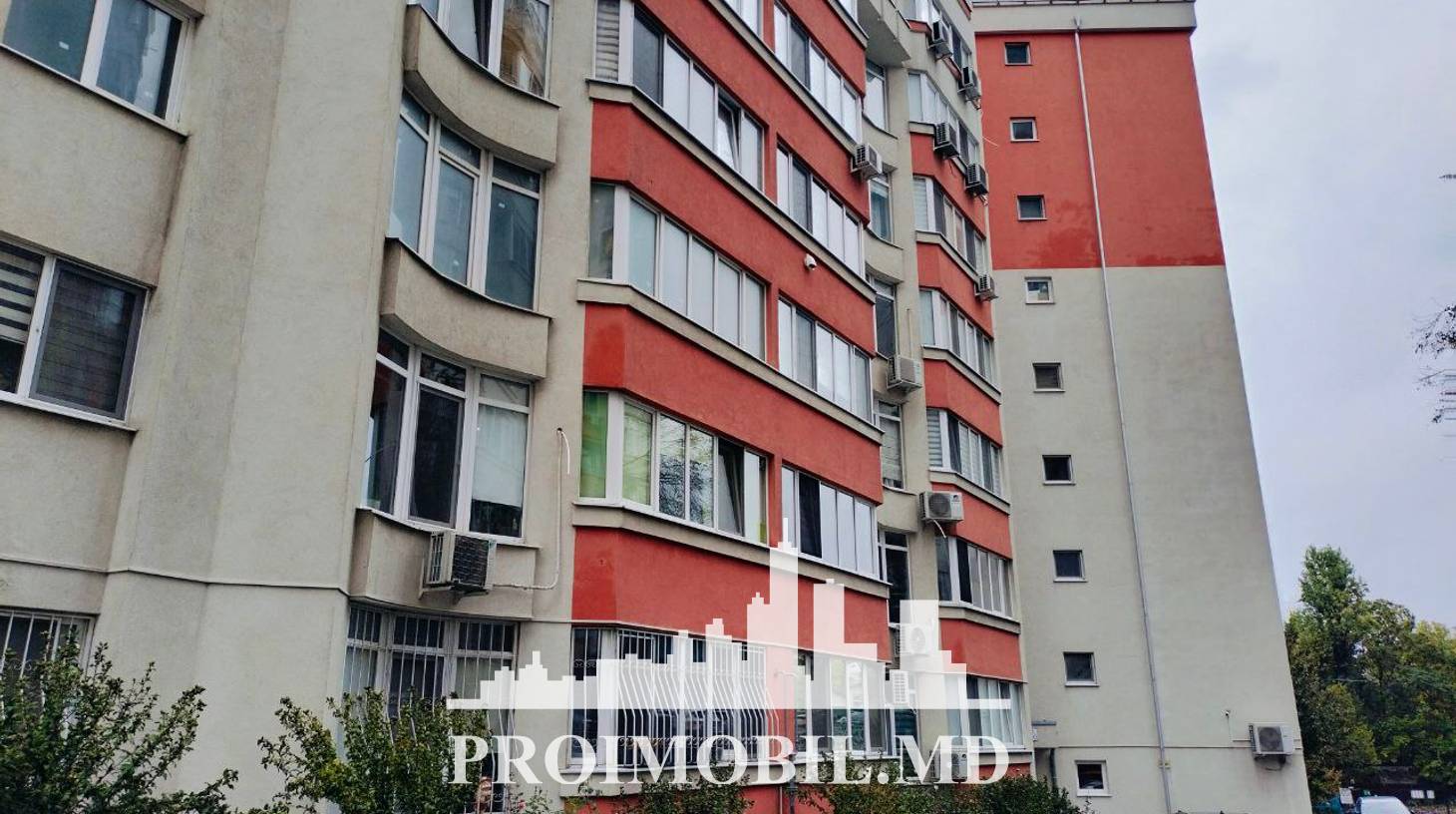 https://images.proimobil.md/vM_vuDfsLOPQpVQpeB5Ku4WsX1e_OAXzM3L3Hy0-9dg/watermark:0.75:so:0:30:0.39/resize:fill:1460:816:1/gravity:ce/bG9jYWw6Ly8vZXN0YXRlL2xyLzhhYzc3MzE1LTg3YjEtNGJmMS1iZDRiLWRjZDMxZWUxYTU4Ni5qcGVn