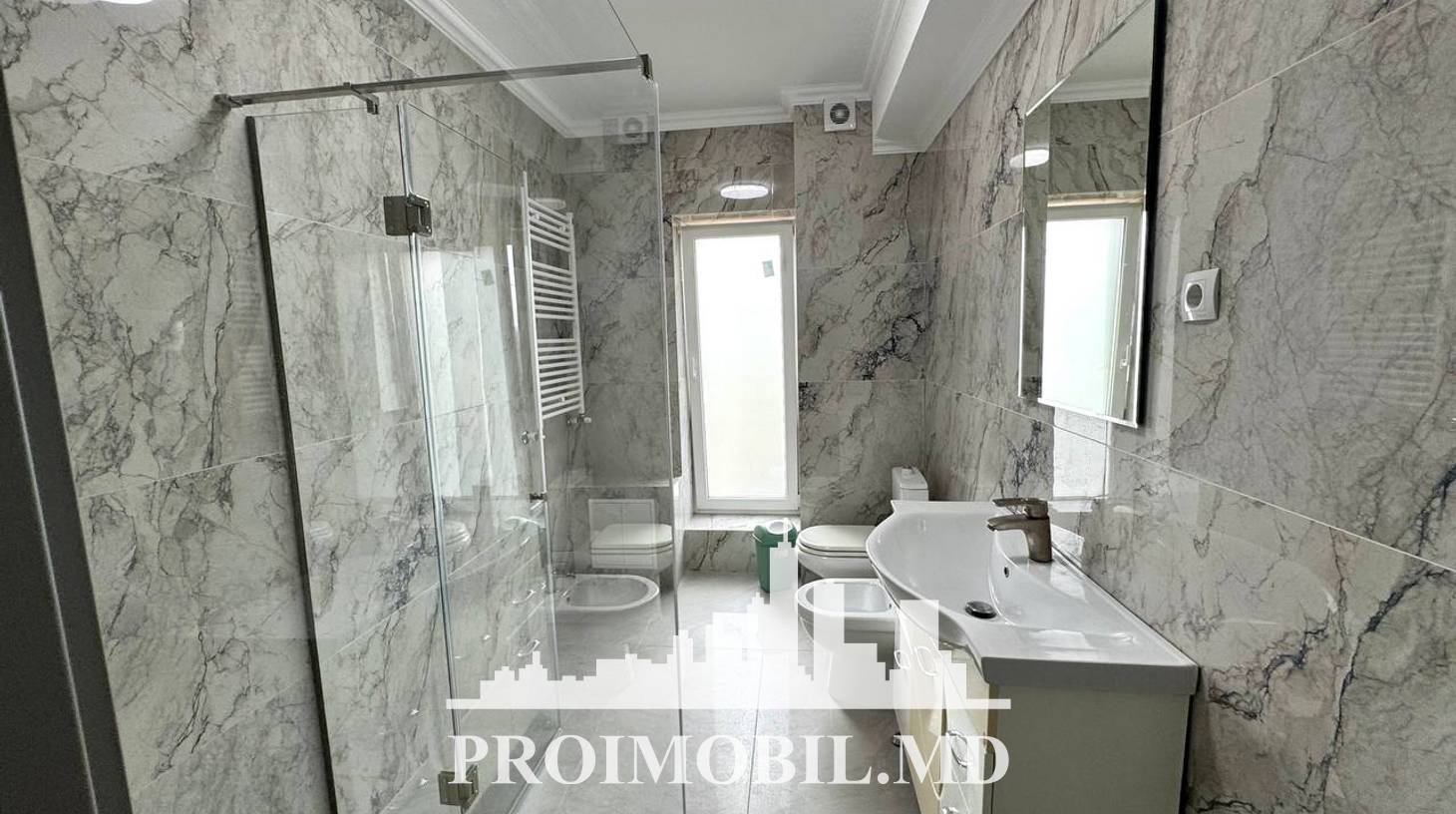 https://images.proimobil.md/vMgtbNg6aXsfqF1mwZ9Jk9lyZ71tnvShwbQ_riTJ_MA/watermark:0.75:so:0:30:0.39/resize:fill:1460:816:1/gravity:ce/bG9jYWw6Ly8vZXN0YXRlL2xyLzg3NDlkZTZhLWRmYTMtNDc1OC05M2M1LWU5YzBlNDVjNWFlNS5qcGVn