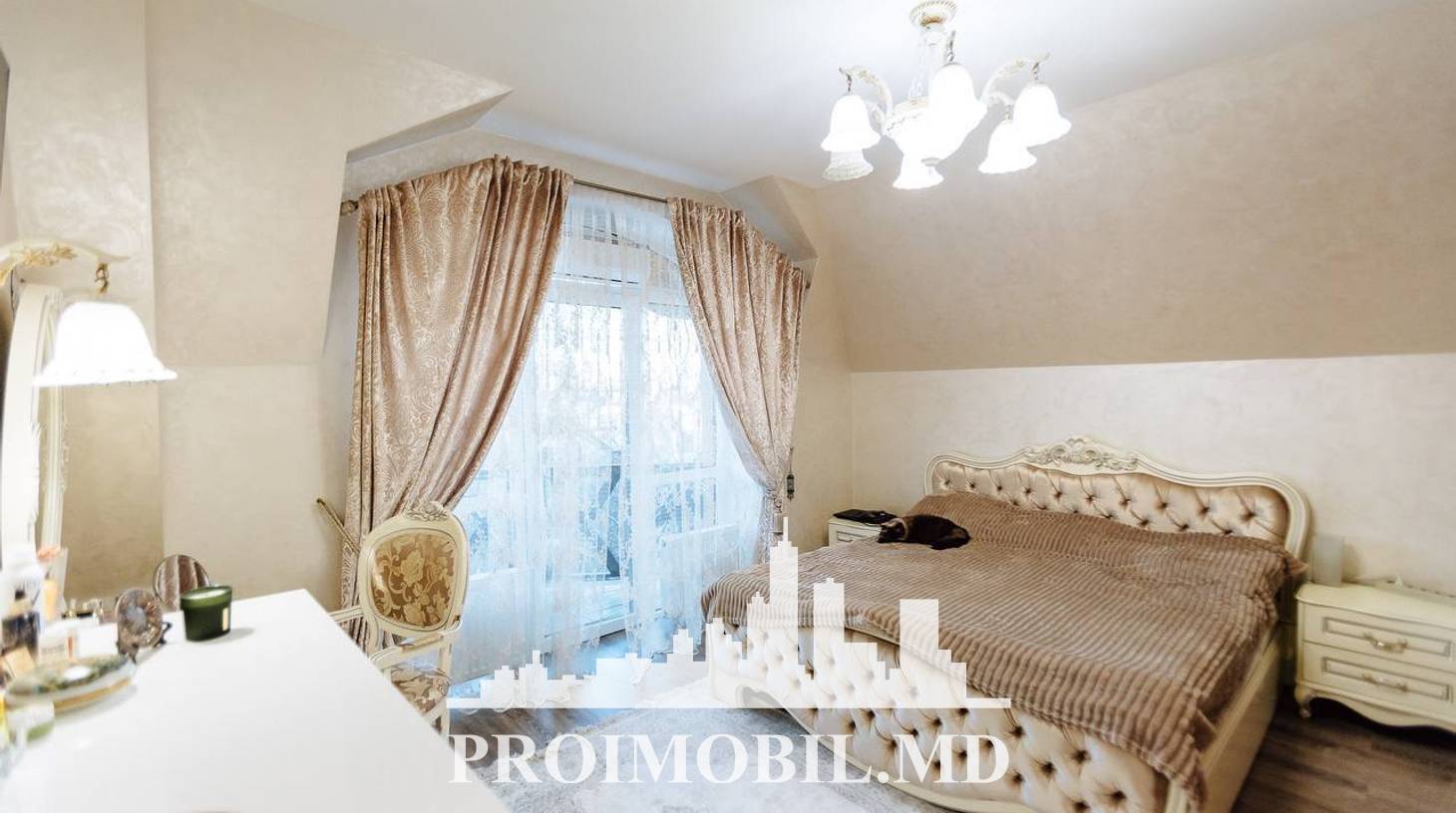 https://images.proimobil.md/vNyfoeG8Jl6yof-neckbTrQ7yzDaxnbNqx_eeyj_tVo/watermark:0.75:so:0:30:0.39/resize:fill:1460:816:1/gravity:ce/bG9jYWw6Ly8vZXN0YXRlL2xyL2VjMTczYmU1LWI0MWUtNDg0NC05NGI5LTEwY2UzNzFiNmMwOS5qcGVn