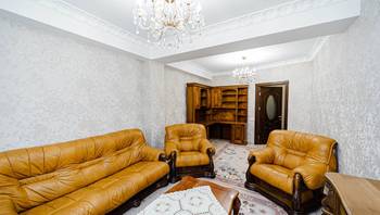 https://images.proimobil.md/vO4sQWfiXNfTztWpKqsnhEZvUB3ZsVj7ubJIr7yTfN4/resize:fill:350:198:1/gravity:ce/bG9jYWw6Ly8vZXN0YXRlL2xyL2QwZDUwNzFlLTlkMDYtNDk0OC1hNGFkLTg3MGZjMDE0ZTVkNi5qcGVn