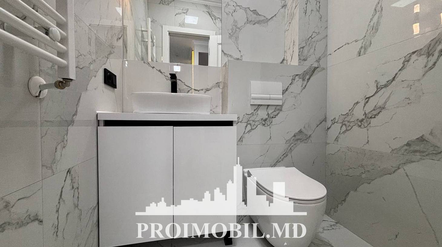 https://images.proimobil.md/vOPcYt0SqgpW-SZNmQDg4t9JEjPPqtISaHdF3NVITOw/watermark:0.75:so:0:30:0.39/resize:fill:1460:816:1/gravity:ce/bG9jYWw6Ly8vZXN0YXRlL2xyLzFiNzFjYWMzLTAxMzYtNGM4MC05OTEyLWU0NzFjZGUyODk1YS5qcGVn