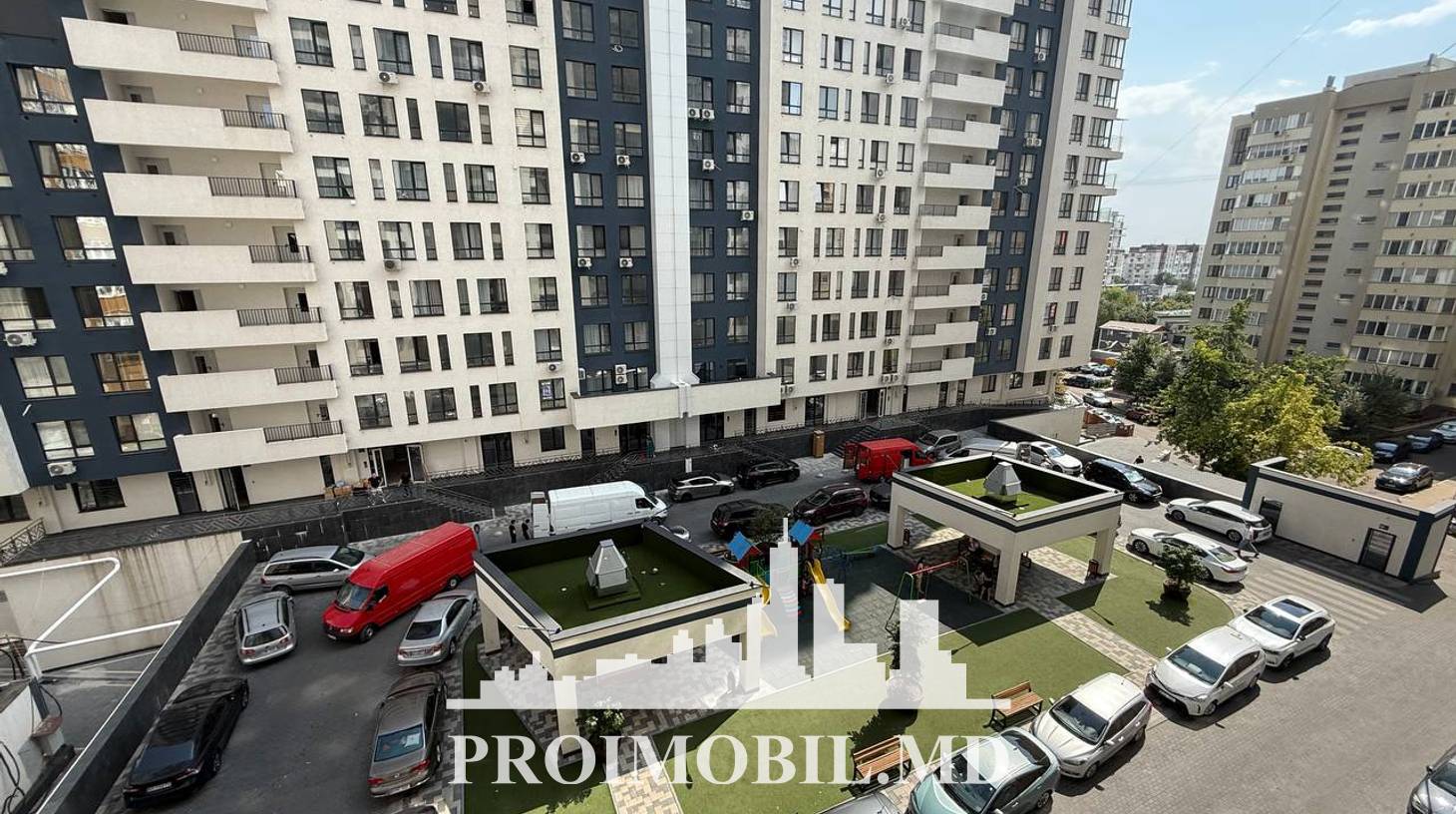 https://images.proimobil.md/vOgi5gGYI4xO5OF4hf3QMFREU9WsizAb959rGkoAA-o/watermark:0.75:so:0:30:0.39/resize:fill:1460:816:1/gravity:ce/bG9jYWw6Ly8vZXN0YXRlL2xyL2ExNTJhNWYxLWYyMzEtNGZkYi05MDIxLWM2MTA0ZjY3YjA4Mi5qcGVn
