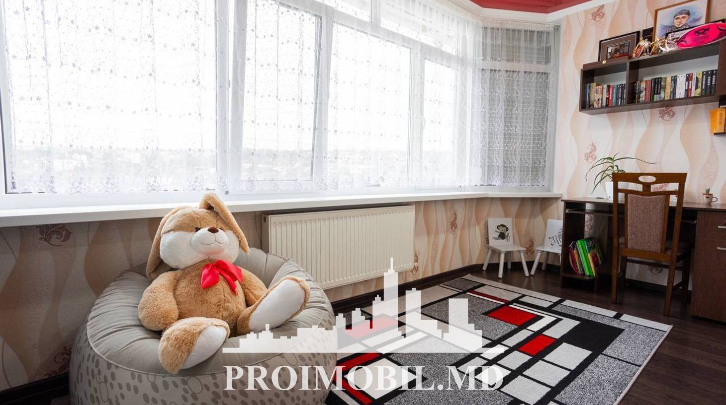 https://images.proimobil.md/vQSQSwHVFZWmRnDTe9W8D9ZiaYVw0pYYgYQGrxSodUo/watermark:0.75:so:0:30:0.39/resize:fill:1460:816:1/gravity:ce/bG9jYWw6Ly8vZXN0YXRlL2xyL2ZiNDg4NjZmLTAxNzAtNGFhYS1iNDg3LWY4MDlhYWNmNGEyZi5qcGVn
