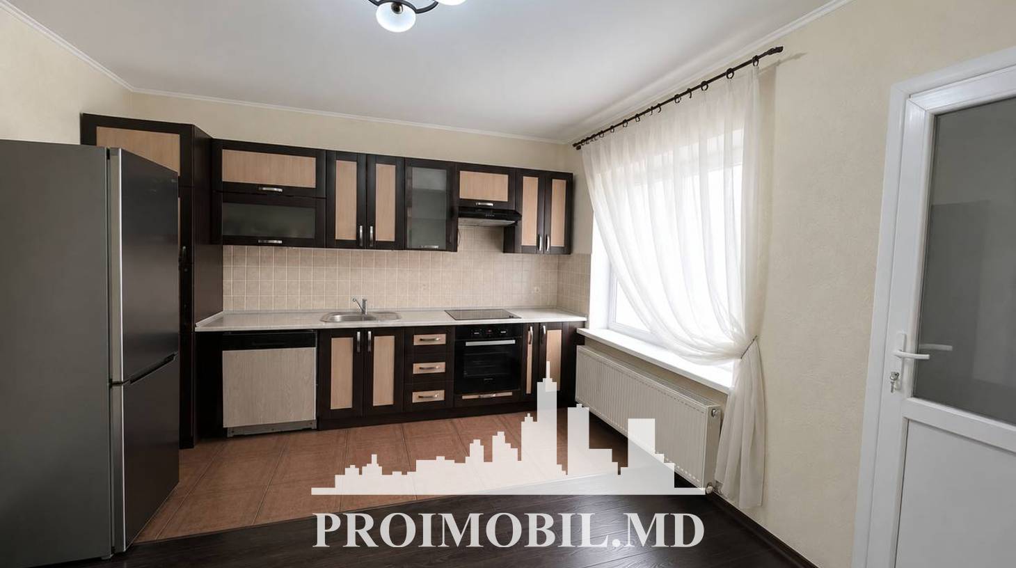 https://images.proimobil.md/vQb5k1B_HIgZw3RTZi0K4woeyMf_a5v8pU5CycSEVpY/watermark:0.75:so:0:30:0.39/resize:fill:1460:816:1/gravity:ce/bG9jYWw6Ly8vZXN0YXRlL2xyL2Y3ZDEwNGJlLTE3NTctNDNmMy05NjdmLWVjOGEwNWQxY2IwMi5qcGVn