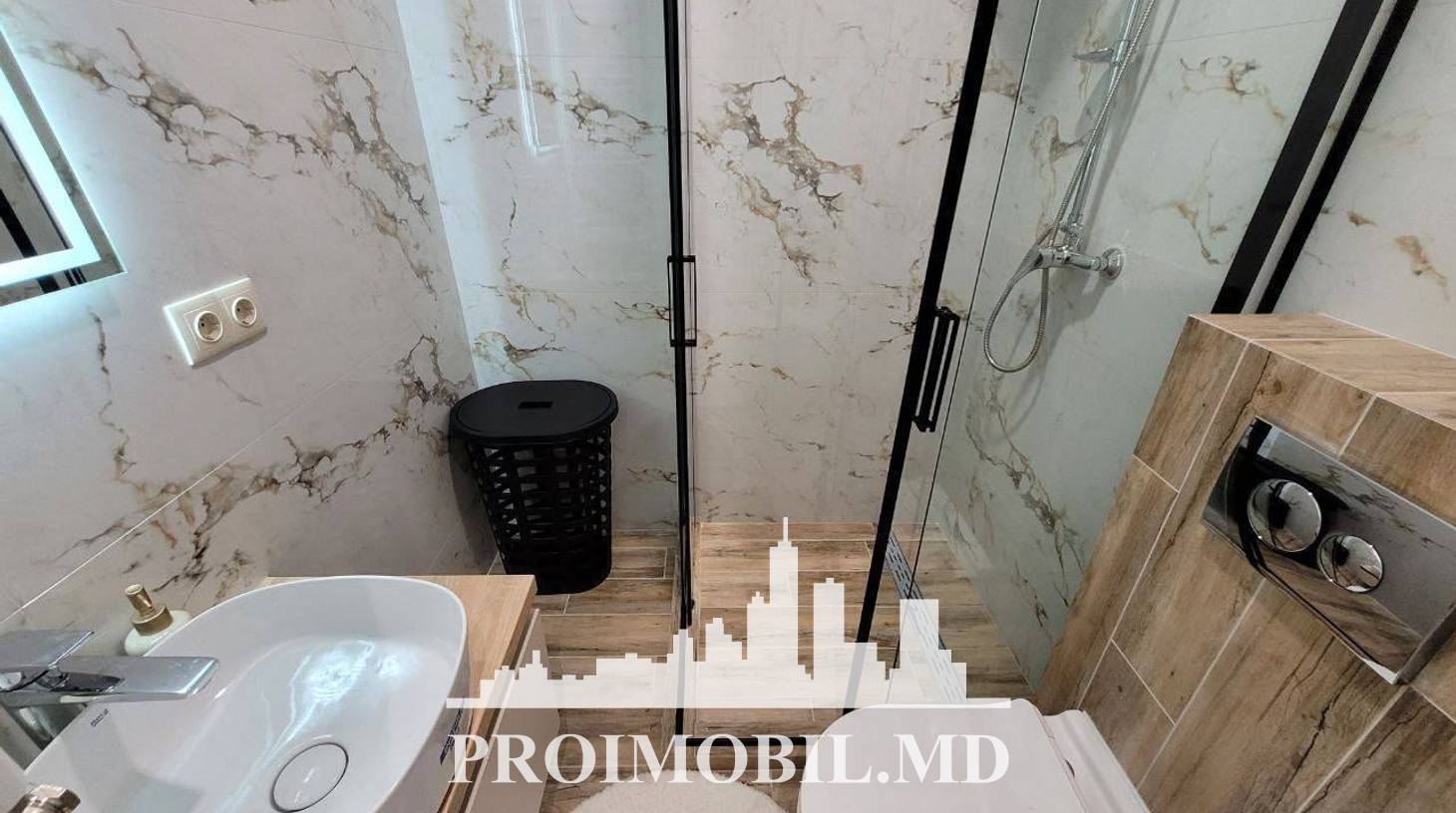 https://images.proimobil.md/vTGv6MHnquHDR3QYPgNZMFLkqEuSzellda1xPMhbcTw/watermark:0.75:so:0:30:0.39/resize:fill:1460:816:1/gravity:ce/bG9jYWw6Ly8vZXN0YXRlL2xyLzU2MzA1NDBmLTVlNzAtNDNhYy04MGQ3LTQ5Y2ZkYWY1ZjkzZi5qcGVn