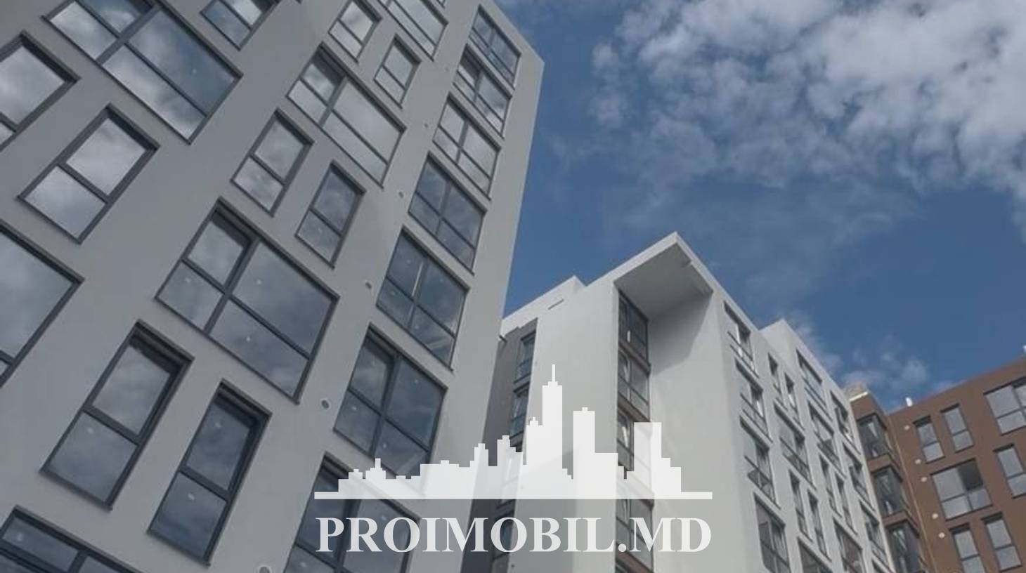 https://images.proimobil.md/vWYqHdX83_-p-SCWC9hWBFd_N0YQJHKalE9zNPVNk2E/watermark:0.75:so:0:30:0.39/resize:fill:1460:816:1/gravity:ce/bG9jYWw6Ly8vZXN0YXRlL2xyLzliMDgxYzM4LWFkZGEtNGMxZC1iYWY0LTYyYzNkODVhZjc0Yi5qcGVn