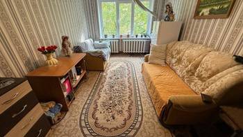 https://images.proimobil.md/vWyVQ0ZV9_ormBKZXDy7GxfGsNyWvxIQstv_D-2pExg/resize:fill:350:198:1/gravity:ce/bG9jYWw6Ly8vZXN0YXRlL2xyLzUyNGVlNzI1LTY1ZDYtNDc4YS04NDgzLWNlNGM3ZjkyM2EwOC5qcGVn