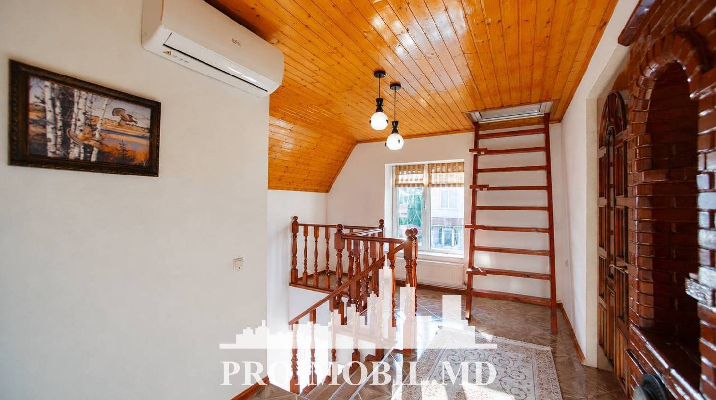 https://images.proimobil.md/vX0H6qcYB4zNRofllESbU-i46IAE5Gy_UW74HMPHk8Q/watermark:0.75:so:0:30:0.39/resize:fill:1460:816:1/gravity:ce/bG9jYWw6Ly8vZXN0YXRlL2xyLzc5ZTYwMjAyLWY1MWYtNDlkZC1hNWQ3LWFhN2RhZjdjZDk5OS5qcGVn