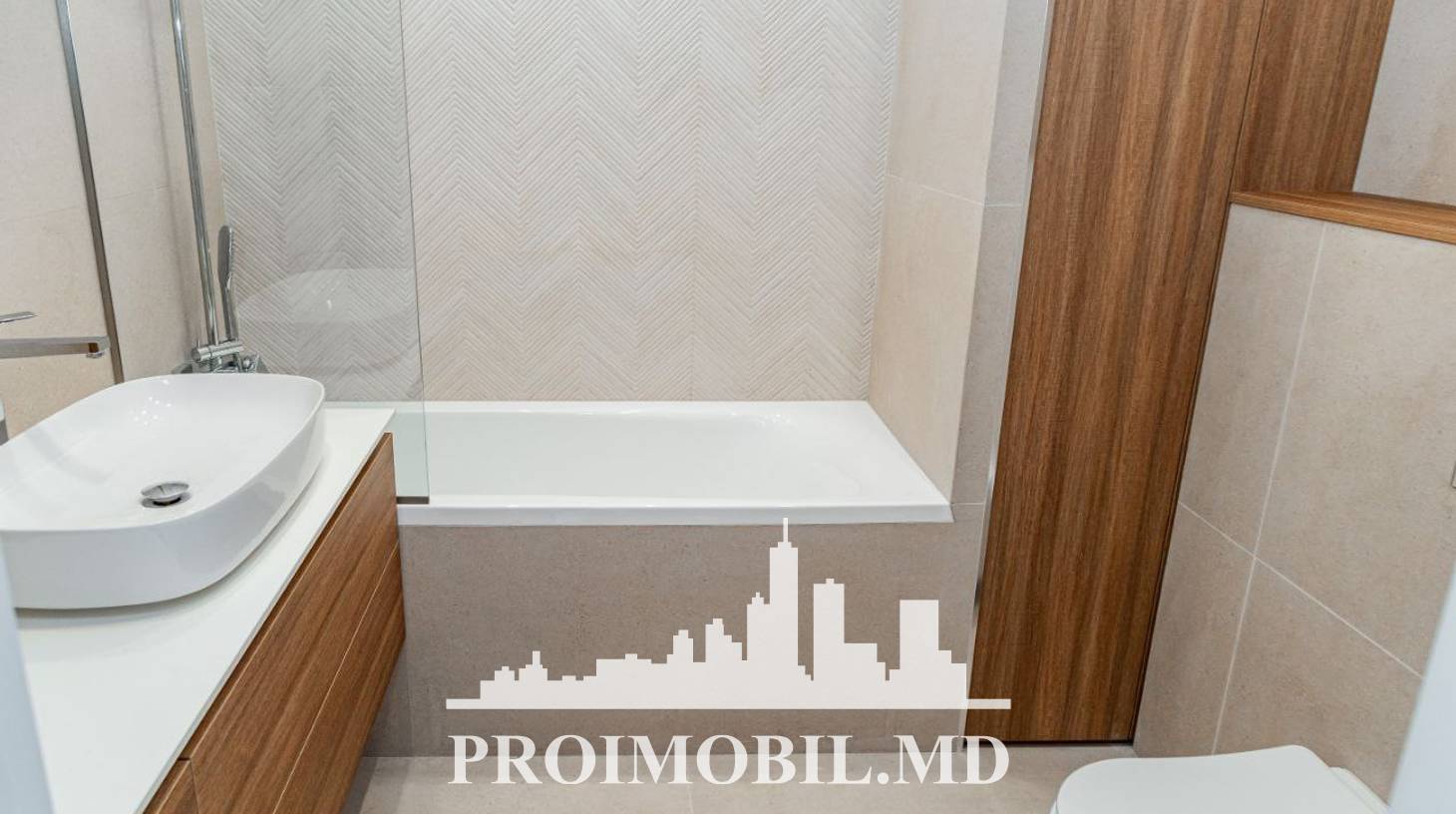 https://images.proimobil.md/vXMIl99w2Fs-DB4VlchVPRXxuGZmIp44Co5FfHQyiuQ/watermark:0.75:so:0:30:0.39/resize:fill:1460:816:1/gravity:ce/bG9jYWw6Ly8vZXN0YXRlL2xyLzA4ZDVlZjgxLWEzMDEtNGI4MC04OTYwLWQzNjhiZWE5NDAyYS5qcGVn
