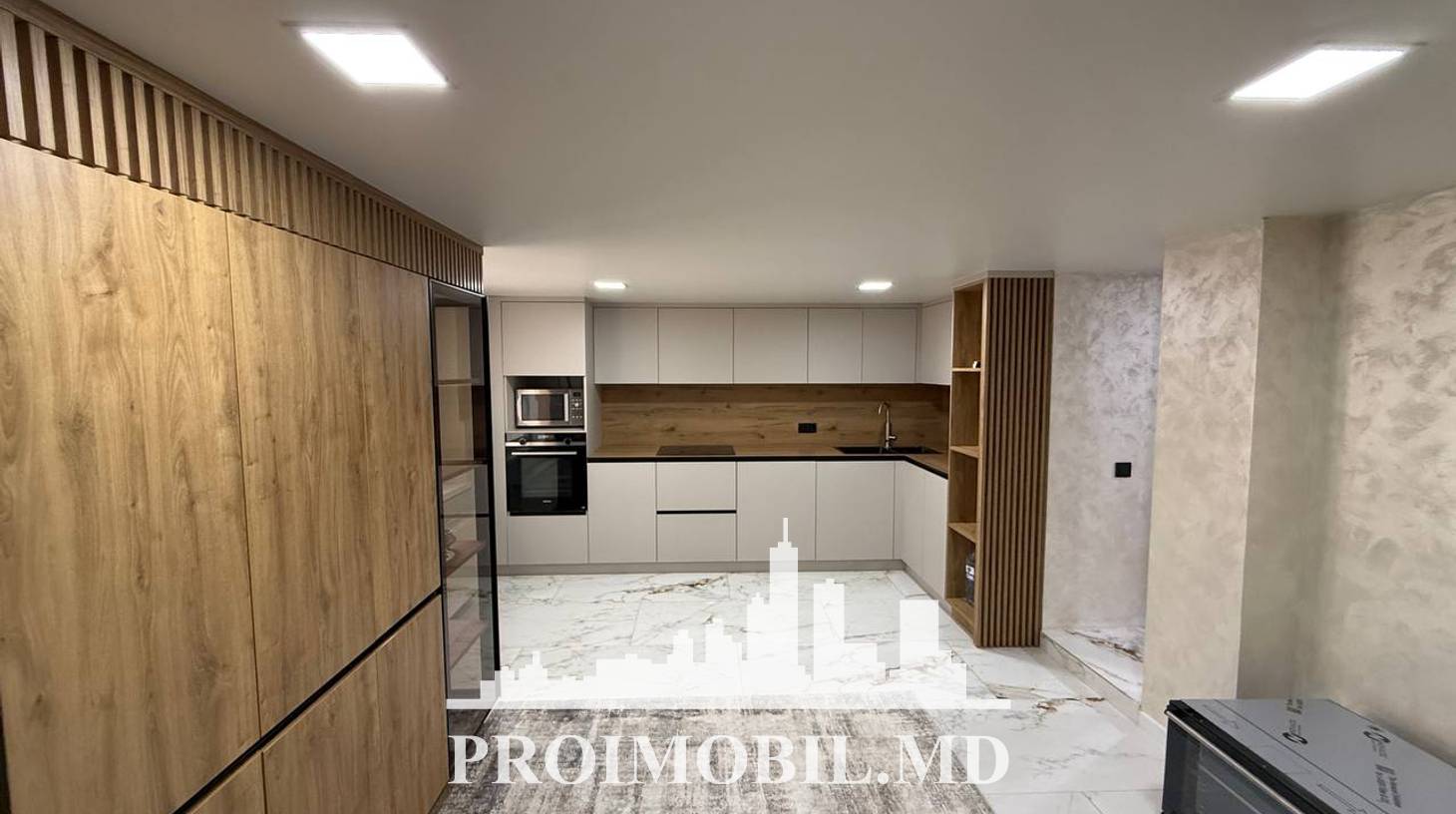 https://images.proimobil.md/vcJ5XuraHommtRvXszHwW3dSiOKSx4poAeBrWjeDNHI/watermark:0.75:so:0:30:0.39/resize:fill:1460:816:1/gravity:ce/bG9jYWw6Ly8vZXN0YXRlL2xyL2Q0OTk1ZTE2LTI0ZDAtNGYwNi05MzZiLWUyZDQ2Y2Y3Mzc4MC5qcGVn