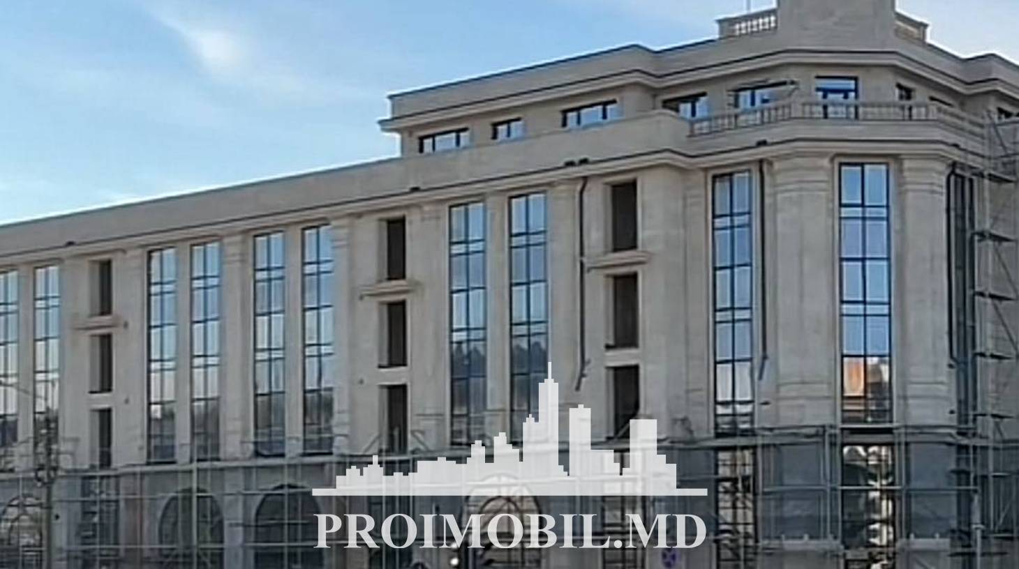 https://images.proimobil.md/veMJwK2nzEC1sDgdAVZipl_J-mNLSPef0nqR_HuYvo8/watermark:0.75:so:0:30:0.39/resize:fill:1460:816:1/gravity:ce/bG9jYWw6Ly8vZXN0YXRlL2xyLzI0NDdhMmEzLWU0ZDQtNDZmYi05Yjc3LTlmOWNhMTQzMWRiNS5qcGVn