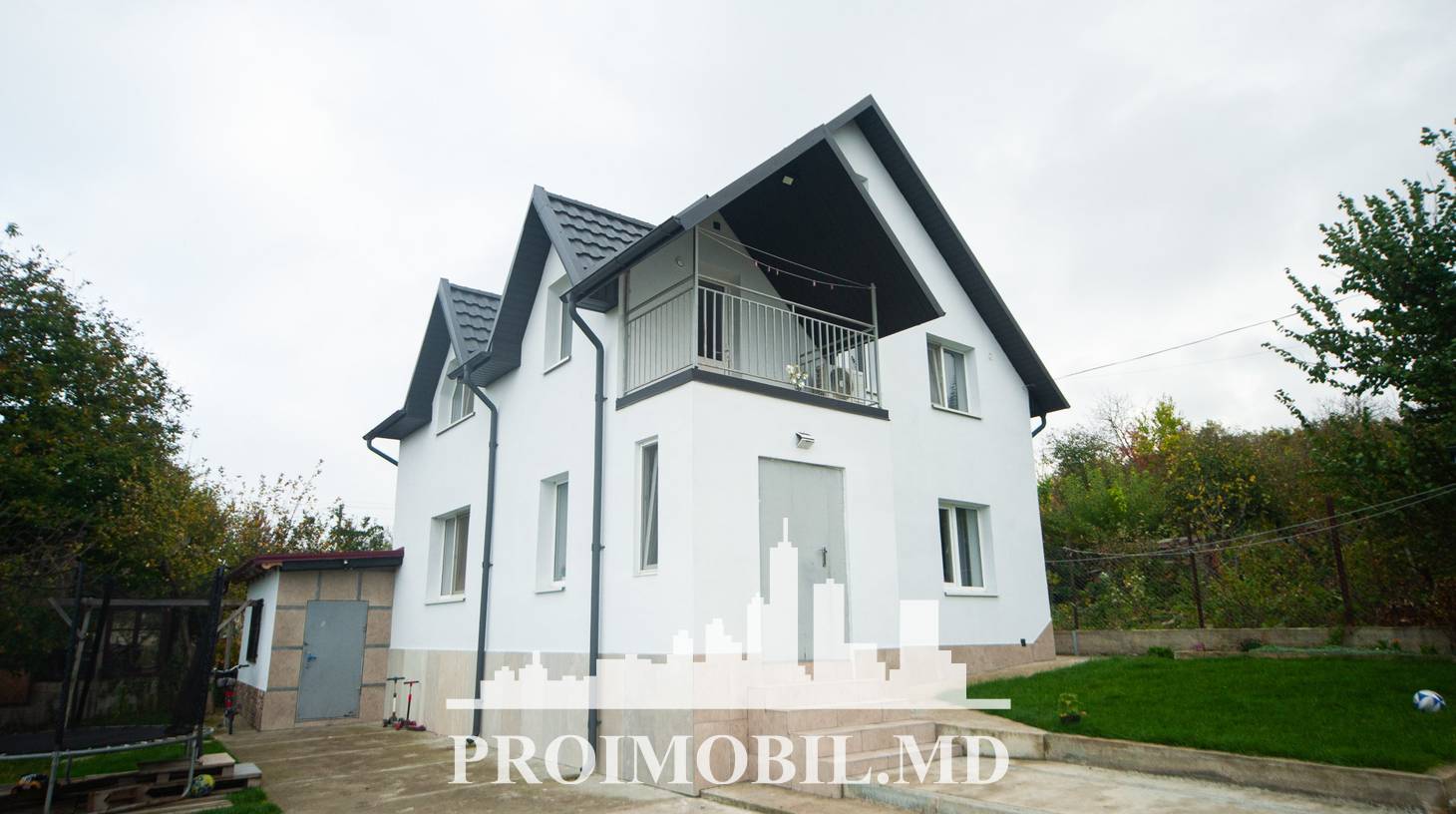 https://images.proimobil.md/vepeJyO14PikVWZz3ocq2PvA6kxb7ZA8UexvwPr72ic/watermark:0.75:so:0:30:0.39/resize:fill:1460:816:1/gravity:ce/bG9jYWw6Ly8vZXN0YXRlL2xyLzlkOGQyOWNlLWU5MjYtNGYzNC04Y2ZhLTgzNTM0NjA1ZTA2ZS5qcGVn