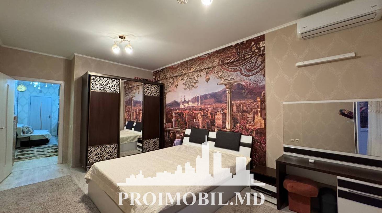 https://images.proimobil.md/vetc7dXI5__ZhS_JNgfUm15YRwWV42d0PfjJ-MrhpGE/watermark:0.75:so:0:30:0.39/resize:fill:1460:816:1/gravity:ce/bG9jYWw6Ly8vZXN0YXRlL2xyL2UxYzY0MjBjLWRhMGUtNGE0Yi04NzNmLWM4NWZlOGQ5ZmRkZS5qcGVn