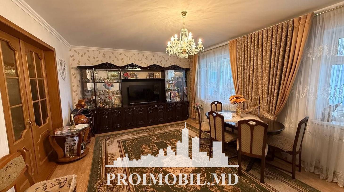 https://images.proimobil.md/vfZBjqAivswhCdixuD_1_R5VsPchH1ShHKZ0zdbFG28/watermark:0.75:so:0:30:0.39/resize:fill:1460:816:1/gravity:ce/bG9jYWw6Ly8vZXN0YXRlL2xyLzFiNmFlNTA4LWNlZTMtNGRjYS1iYmEwLTUwN2M2MTY5OTdhZS5qcGVn