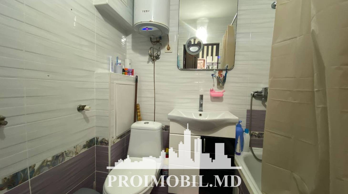 https://images.proimobil.md/vgLMl83K_U06IbbuCMWakWr2iUv4hVdQlj4O3dmFaZU/watermark:0.75:so:0:30:0.39/resize:fill:1460:816:1/gravity:ce/bG9jYWw6Ly8vZXN0YXRlL2xyL2UxYTkxYWNjLThjNWQtNGIwNy1iMjZlLTNmZjg2ZmMyMjI2MC5qcGVn