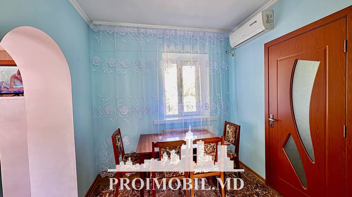 https://images.proimobil.md/vhxo7euS7NsqxlQIIE9T08dCiYP_5LDpNogRWed4i-Y/watermark:0.75:so:0:30:0.39/resize:fill:1460:816:1/gravity:ce/bG9jYWw6Ly8vZXN0YXRlL2xyL2UzNzNhMWEyLTFmMzUtNDBjNy1hNTkxLWM2ZDA3YjdkMzZmYS5qcGVn