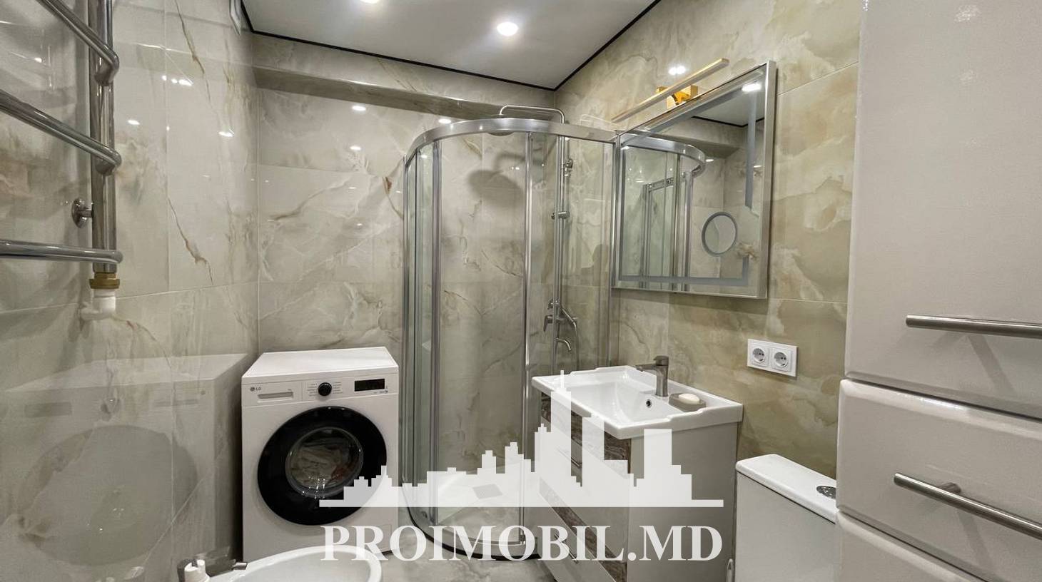 https://images.proimobil.md/viSdBPIe-6wfR0zx1DHToN6BD74e7HNHRYlW7oCEo-o/watermark:0.75:so:0:30:0.39/resize:fill:1460:816:1/gravity:ce/bG9jYWw6Ly8vZXN0YXRlL2xyL2M5YWZkZDQ2LTA4YzctNDI0YS04MWY5LTBmYzJiYTI1Y2IyOS5qcGVn