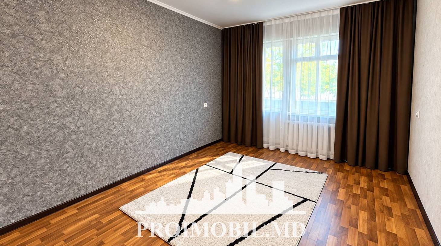 https://images.proimobil.md/viwM92ec-D17SXRJWgiVghzQr0YGsYGkdUZWe0PT7E0/watermark:0.75:so:0:30:0.39/resize:fill:1460:816:1/gravity:ce/bG9jYWw6Ly8vZXN0YXRlL2xyL2YwODgxY2JhLWRmNTktNDc5My05ZmE1LTFkMDUxOTU3NjlhOS5qcGVn