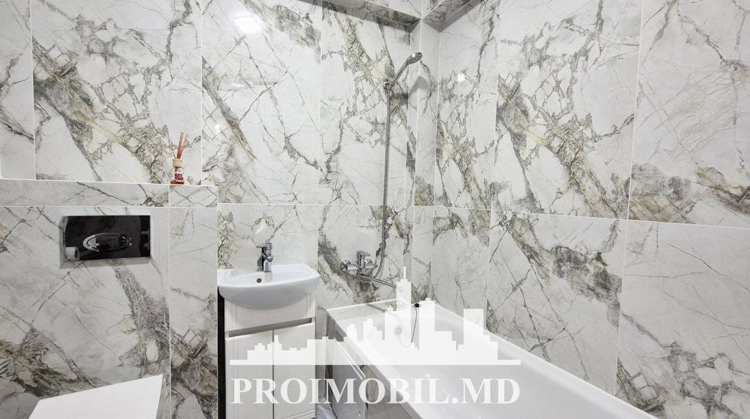 https://images.proimobil.md/vkBgA7pQduV9iKQtHVujzMGSjTfbnZ0UuEaVgEkQMeg/watermark:0.75:so:0:30:0.39/resize:fill:1460:816:1/gravity:ce/bG9jYWw6Ly8vZXN0YXRlL2xyLzY3MjBiZDdlLTVjMzYtNDlmNi1iMzY0LTMyYjBlY2QwMmE5MS5qcGVn