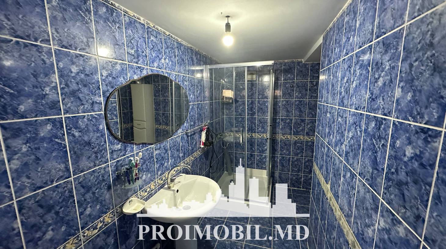 https://images.proimobil.md/vk_CiH4Rmqx5uXC6cYYsziifH8vzV6mZTbjIHBOjjV0/watermark:0.75:so:0:30:0.39/resize:fill:1460:816:1/gravity:ce/bG9jYWw6Ly8vZXN0YXRlL2xyLzI4ZTE2M2M5LTIxOGUtNDA0My1hMTcyLTQ4ZDVmMzI5M2I2Mi5qcGVn
