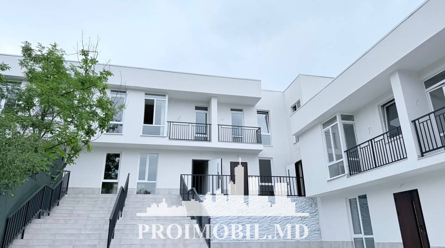 https://images.proimobil.md/vlzka9W38Q6f-YaYo3qLqxqVs_dwxkf1zDS2N2AdJgs/watermark:0.75:so:0:30:0.39/resize:fill:1460:816:1/gravity:ce/bG9jYWw6Ly8vZXN0YXRlL2xyL2Y2NGFhNzVhLWFlZjgtNGRlMS1hOTBjLTg4YWIyNWI3OWZlYS5qcGVn