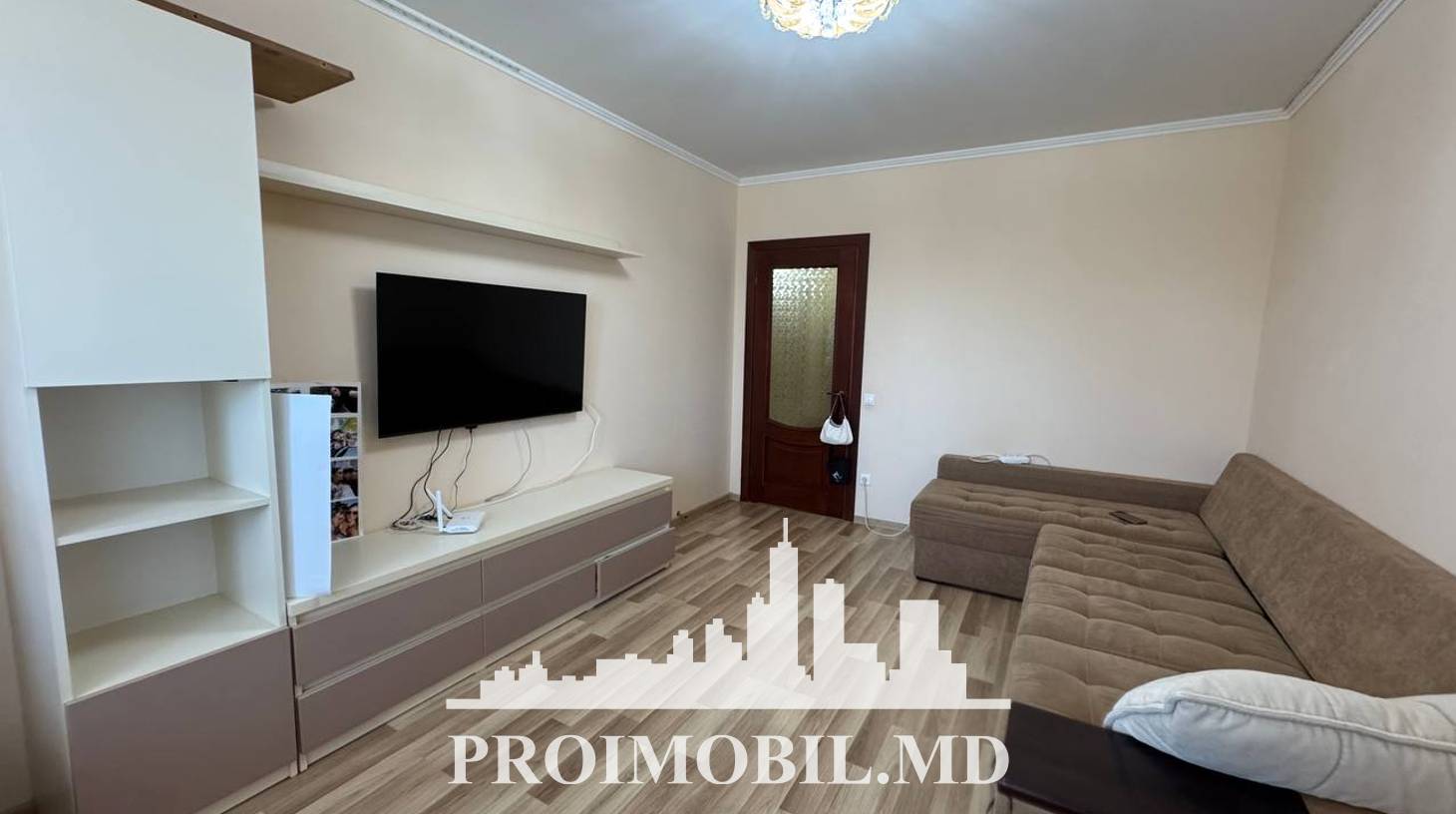 https://images.proimobil.md/vmMEQ_aTfwE4s9DOe31bQSvY7-vrpIA8cklRNee_xnQ/watermark:0.75:so:0:30:0.39/resize:fill:1460:816:1/gravity:ce/bG9jYWw6Ly8vZXN0YXRlL2xyL2IyM2VlMjExLTNiOGYtNGQxNC1hMzVlLTc2MjJkNjBjZmNhZS5qcGVn