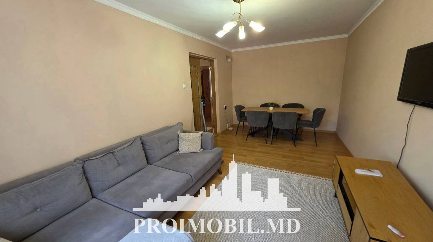 https://images.proimobil.md/vmhOWI6udPcuFxkhffUZPT_sN8BO0H782ohepHa4a2o/watermark:0.75:so:0:30:0.39/resize:fill:1460:816:1/gravity:ce/bG9jYWw6Ly8vZXN0YXRlL2xyLzQ1N2I2YjIzLWJlOGYtNDc2OS1hZDhjLWI2ZTM5NTkyMThiMS5qcGVn