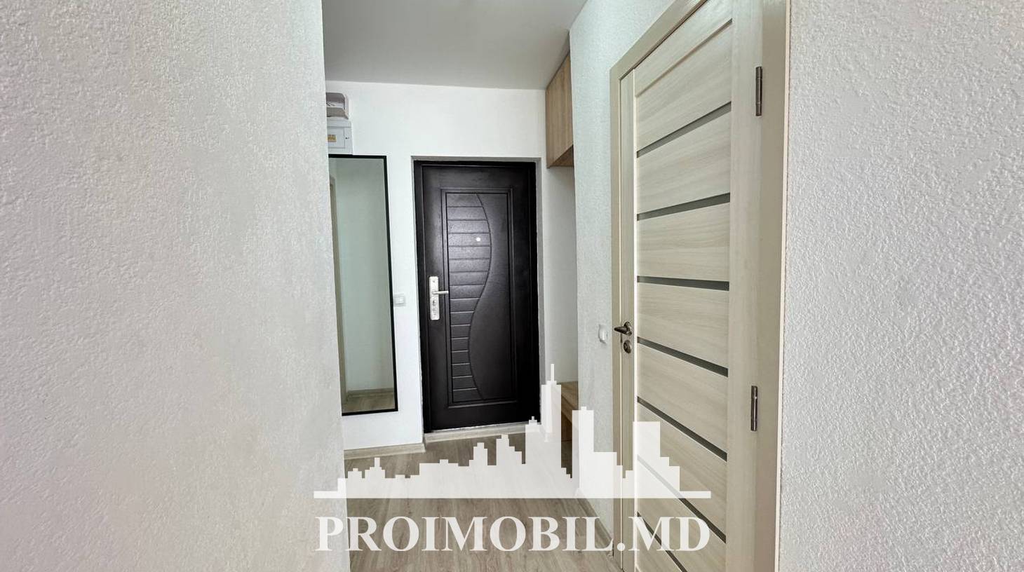 https://images.proimobil.md/vsUkddxENS2zpPzoOe3cwez9u31MtvFeoqSuqh5N66g/watermark:0.75:so:0:30:0.39/resize:fill:1460:816:1/gravity:ce/bG9jYWw6Ly8vZXN0YXRlL2xyL2I4Nzg1NGY5LWYwYzQtNDU0Yy04OTIyLTNlYjNhYWE3YzVlMC5qcGVn
