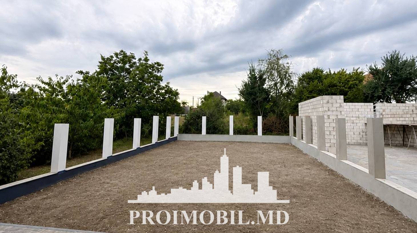https://images.proimobil.md/vuiv4d0P7LL2g2fxh0i1YewYLLu_Styi3bTuNOvugBE/watermark:0.75:so:0:30:0.39/resize:fill:1460:816:1/gravity:ce/bG9jYWw6Ly8vZXN0YXRlL2xyLzI3Mzk4MjA2LWY1MTctNDMxOS05ZmQxLWIwZWViOTk1MzBkMS5qcGVn