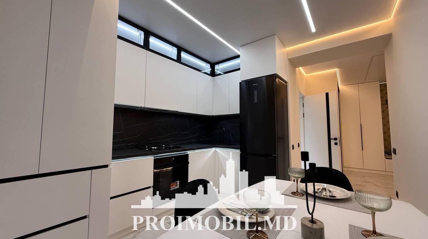 https://images.proimobil.md/vxpbI0uJT5STB4X7ED_e9pPVzKo7KFbPZAdZ9QPcNzU/watermark:0.75:so:0:30:0.39/resize:fill:1460:816:1/gravity:ce/bG9jYWw6Ly8vZXN0YXRlL2xyL2EyMjczODkxLTkwYjctNGRlZC05ODA2LTAwMzY2MDk0ZTZmNi5qcGVn