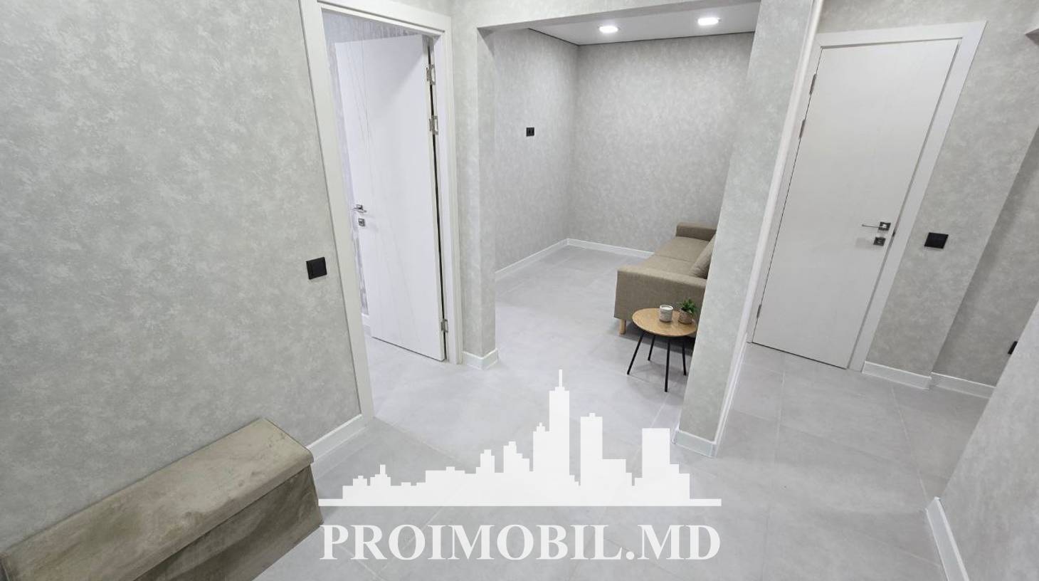 https://images.proimobil.md/vymYNKcnNODQ9W-cGGCY0Q2vao94WbEQ6XbiypsrQDw/watermark:0.75:so:0:30:0.39/resize:fill:1460:816:1/gravity:ce/bG9jYWw6Ly8vZXN0YXRlL2xyL2JhMzk4YTI2LTQyZjMtNDkwMy04YTM5LWNhYzgwZWVmZGFiZC5qcGVn