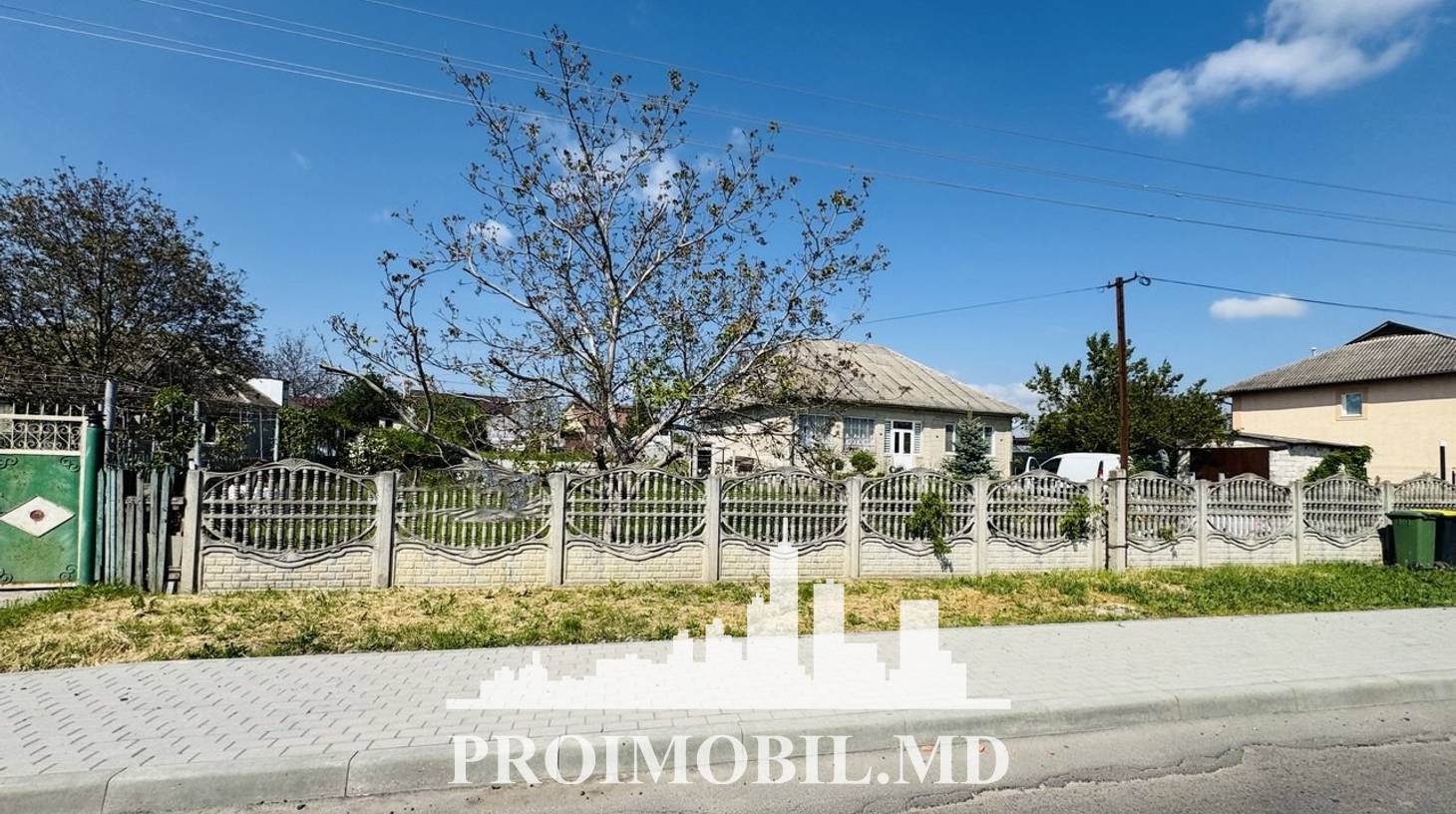 https://images.proimobil.md/vzJKk8AC4xwF7TLITQ1Uwouj5er-qzKCe9AktvcFlU4/watermark:0.75:so:0:30:0.39/resize:fill:1460:816:1/gravity:ce/bG9jYWw6Ly8vZXN0YXRlL2xyLzYyODA5ZDkzLWFjMDMtNDJlZi1hOGE0LTk5MzliYmM5YTY2Zi5qcGVn