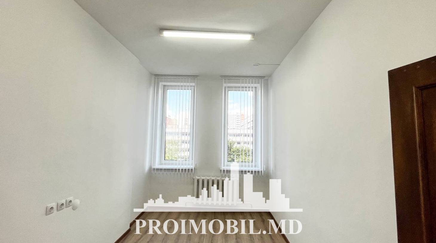 https://images.proimobil.md/w-LhQvrWh-Hi58AEGXFfOZJFHYy_knGT7S9InPzt6cs/watermark:0.75:so:0:30:0.39/resize:fill:1460:816:1/gravity:ce/bG9jYWw6Ly8vZXN0YXRlL2xyLzBkYmYwMmNhLTZiNTktNGMxZi04Y2YyLWI1ZDI3NWIxNWFiMi5qcGVn