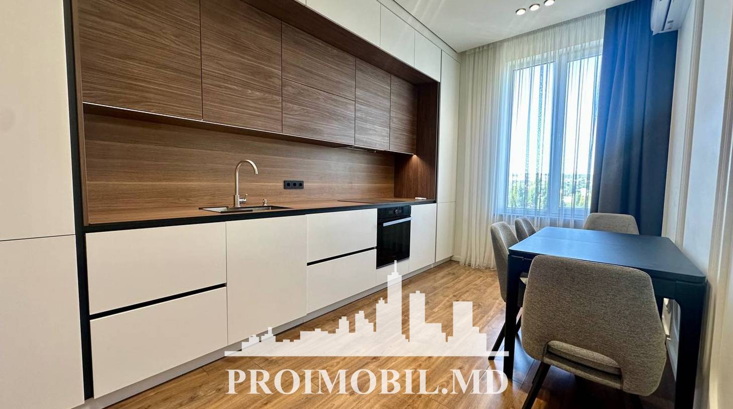 https://images.proimobil.md/w-NrLyW4LzYjMrGe4Ia2RxtudszFBeqkcdi2ICPjNUQ/watermark:0.75:so:0:30:0.39/resize:fill:1460:816:1/gravity:ce/bG9jYWw6Ly8vZXN0YXRlL2xyLzFlYzMwZDIyLTY5OTAtNDZjNi1iNGIwLWI4MjFiN2NjNjAxMi5qcGVn