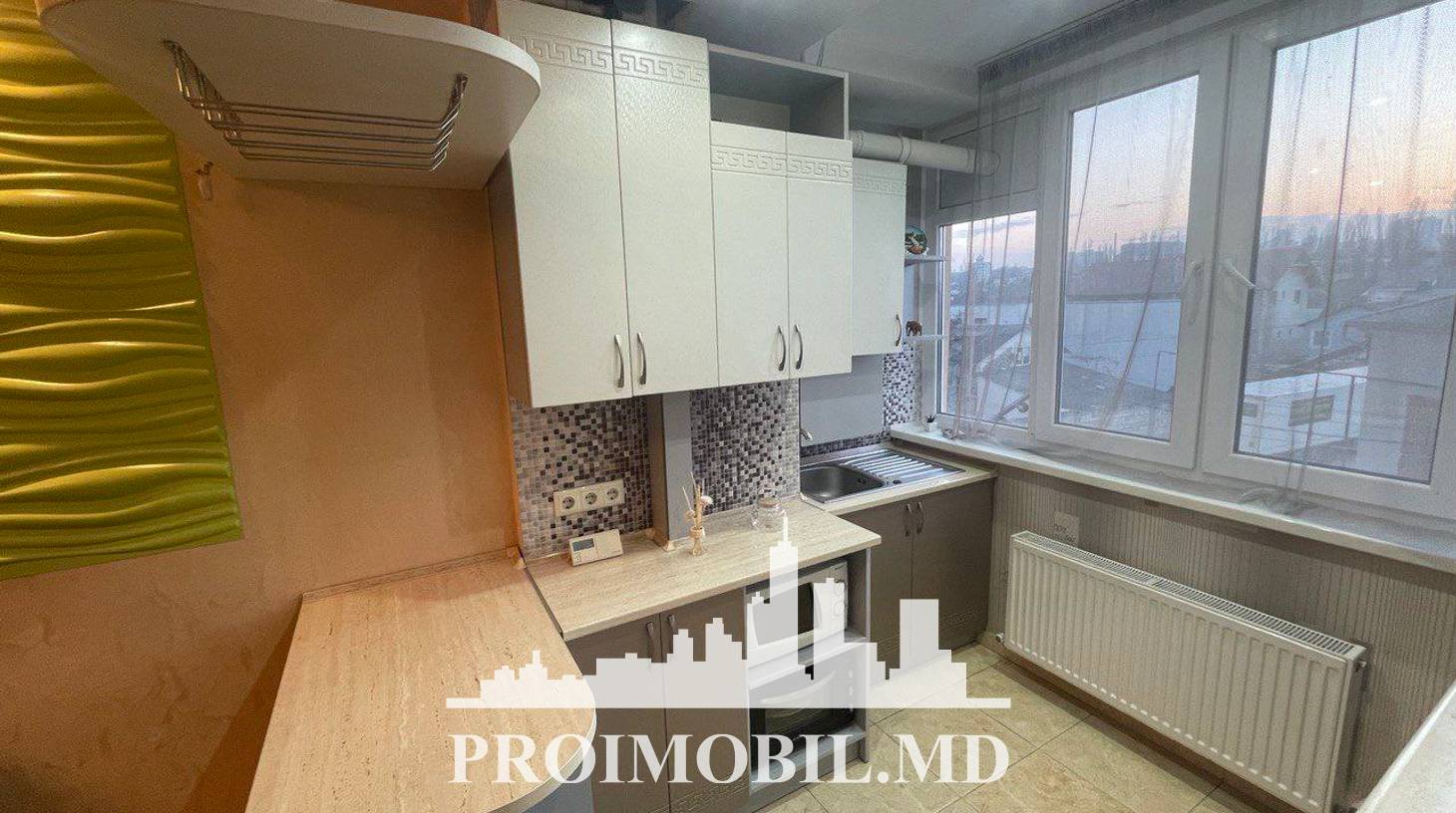 https://images.proimobil.md/w49a1P6t_rt7v1PaZtFwUrwBejG0U-DJtP7t2KTXyYU/watermark:0.75:so:0:30:0.39/resize:fill:1460:816:1/gravity:ce/bG9jYWw6Ly8vZXN0YXRlL2xyL2E2YzJjYzBlLTA4MWItNGE1Zi04MzExLWViYzM1Njc0MjY3ZS5qcGVn