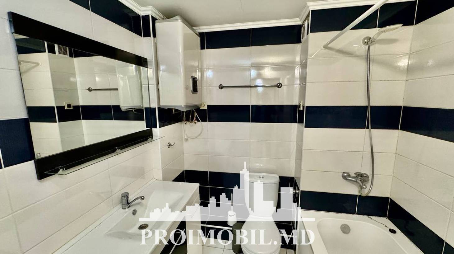 https://images.proimobil.md/wApLNgsEDCP8pQsAPGm3KsIbUNuY4dbBEx2INDobs7o/watermark:0.75:so:0:30:0.39/resize:fill:1460:816:1/gravity:ce/bG9jYWw6Ly8vZXN0YXRlL2xyLzdmZTE0NmJiLWU2ZWMtNDQ0YS04MGM5LTA0OTYzNjIyNWZhMi5qcGVn