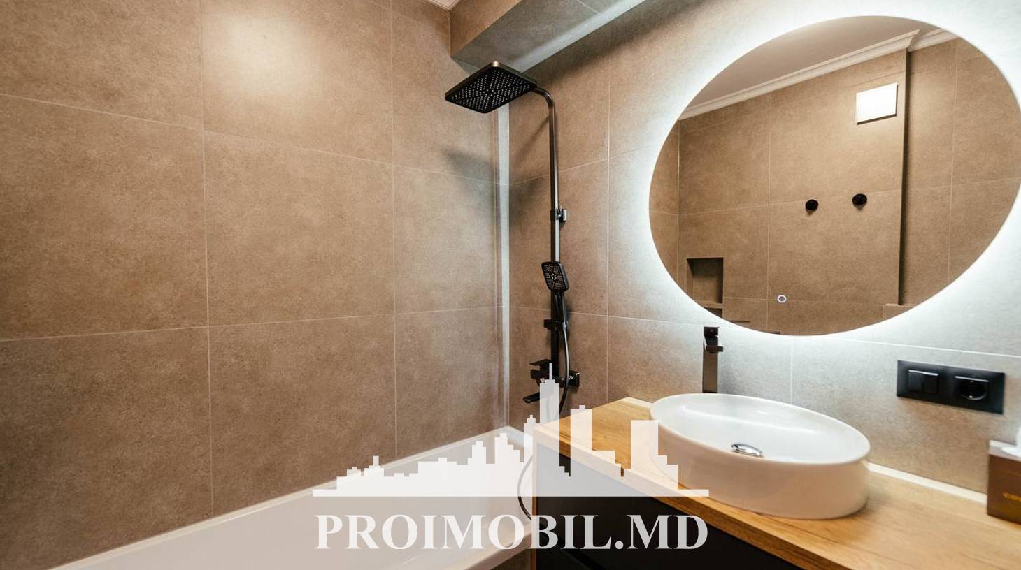https://images.proimobil.md/wHIgk-a6jaDx08IpwpG6C9Dee3yqU88XgnK2HlFc6zE/watermark:0.75:so:0:30:0.39/resize:fill:1460:816:1/gravity:ce/bG9jYWw6Ly8vZXN0YXRlL2xyLzY2NjQyODM2LTE4MTctNDVlNC05OWI3LTRkMWUzN2MyMDhiOC5qcGVn