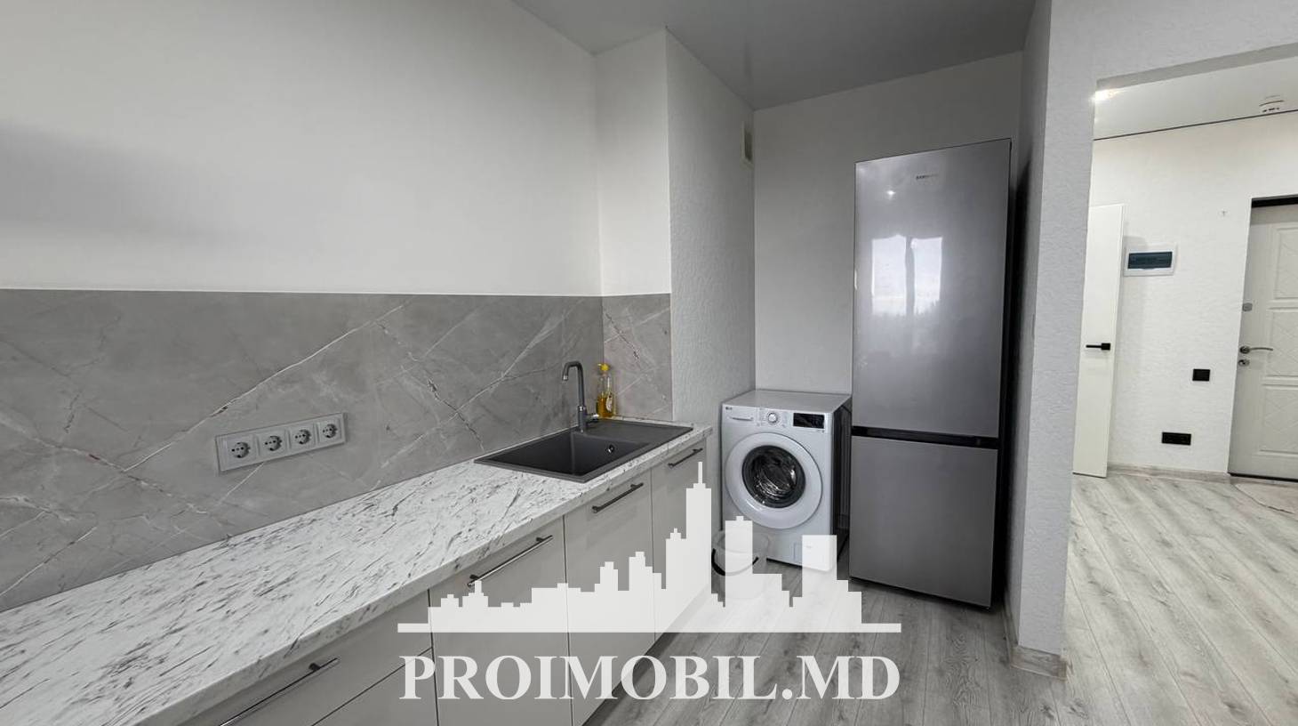 https://images.proimobil.md/wJVDxx2PCZ4RZuQswPaBbHqXBxoL3D-GveKx9grzB7I/watermark:0.75:so:0:30:0.39/resize:fill:1460:816:1/gravity:ce/bG9jYWw6Ly8vZXN0YXRlL2xyL2Q1MzliYTVhLTYzMTctNDc4Ni05NmVhLTAxZmQzODVkNGYzOS5qcGVn