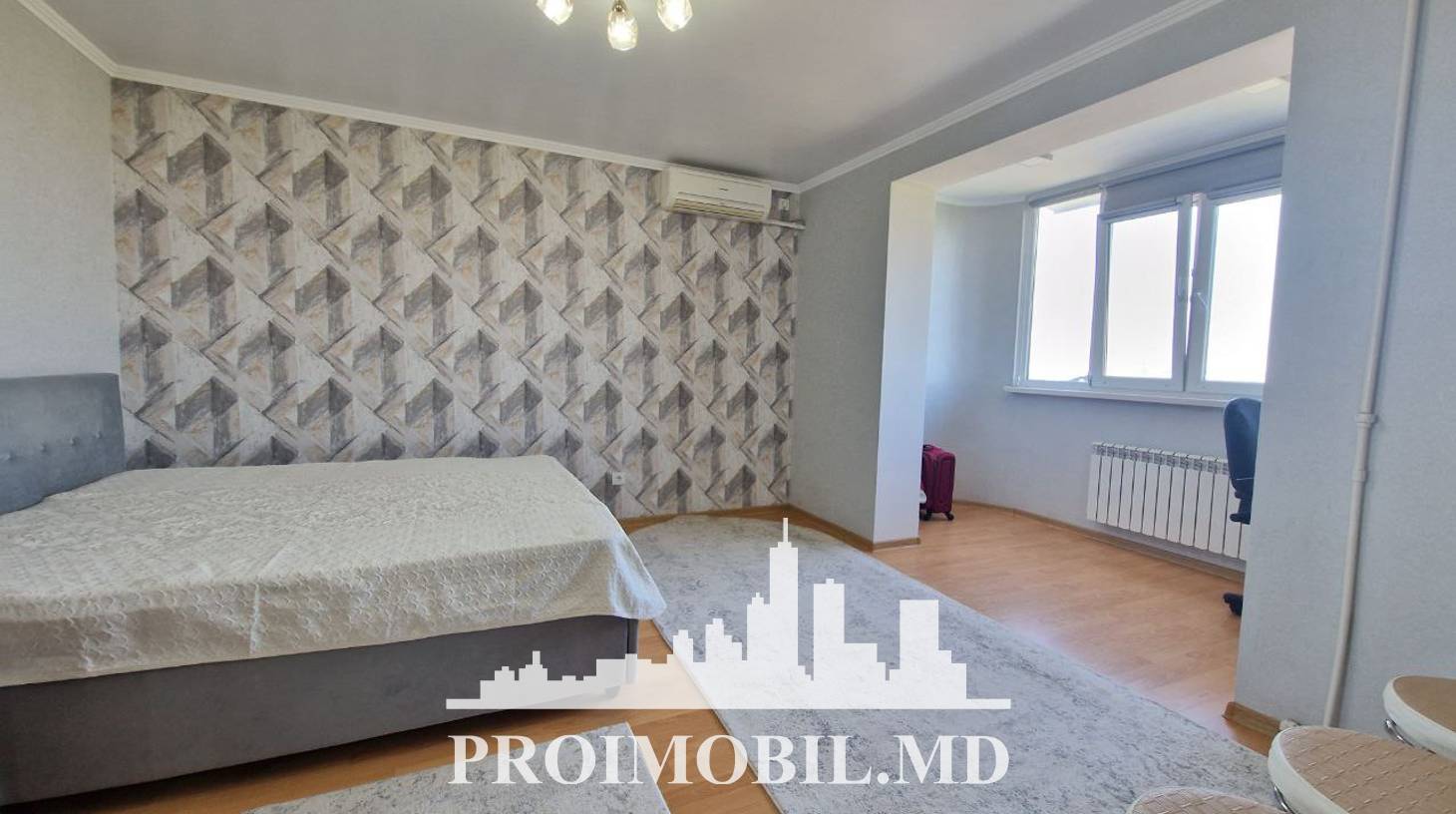 https://images.proimobil.md/wLXhzgmnW_OrOhpV2oIIhqvIf9IGvUlP87uPXAtaBPc/watermark:0.75:so:0:30:0.39/resize:fill:1460:816:1/gravity:ce/bG9jYWw6Ly8vZXN0YXRlL2xyL2Q2ZTYxMzNhLTg5ZjItNDhmNy1hNzQ0LWUxZjI3NTMzZjFkNC5qcGVn