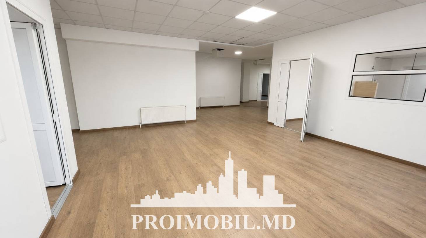 https://images.proimobil.md/wM4ftqiXn2izGRrJ-0Xb5WE8MHagSnIVgV56EBV93Fw/watermark:0.75:so:0:30:0.39/resize:fill:1460:816:1/gravity:ce/bG9jYWw6Ly8vZXN0YXRlL2xyLzU0Njg4MzE2LTAxMjctNGFkOC1iYmMxLThiMDA0NWRkNzYzMC5qcGVn