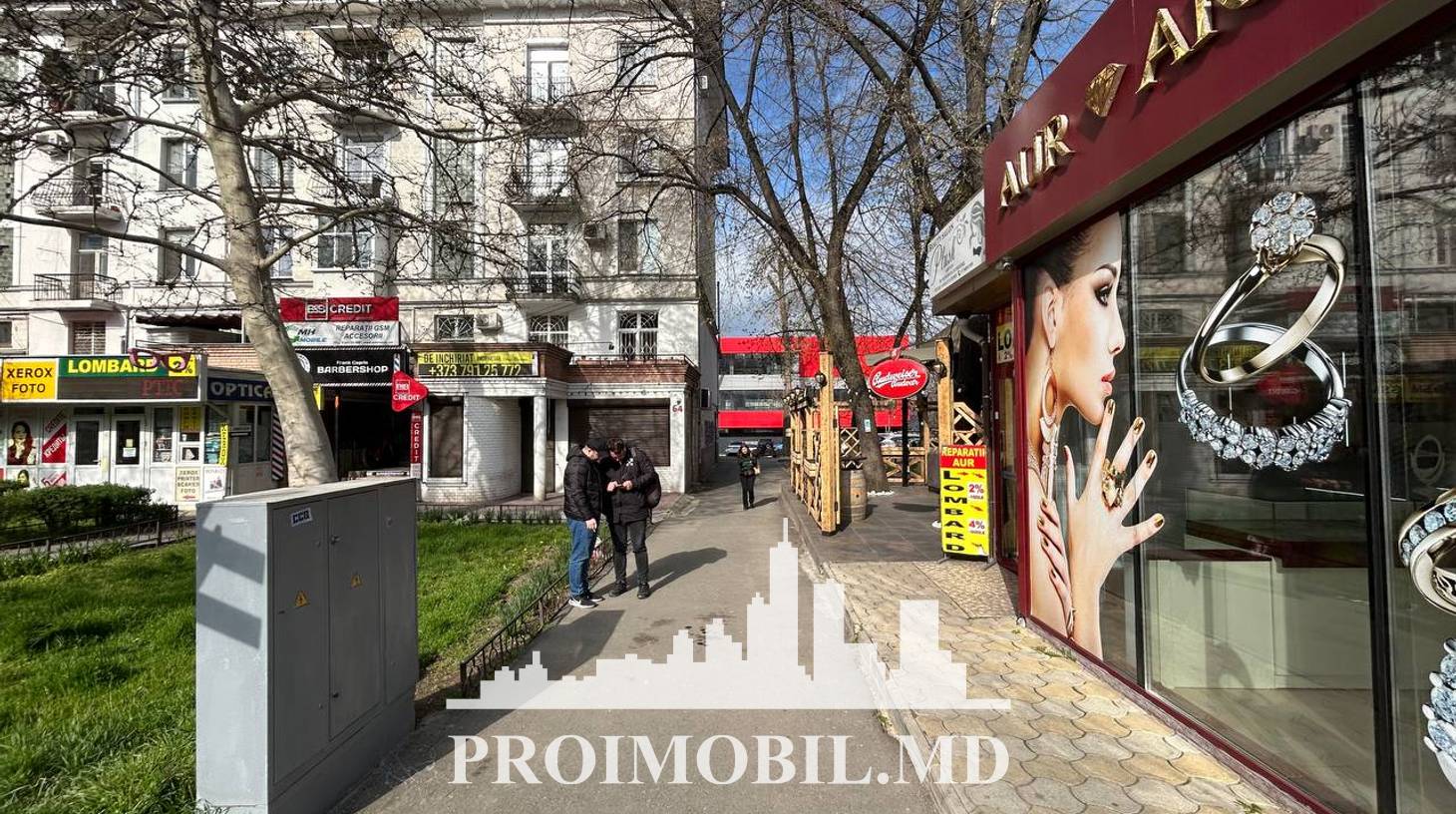 https://images.proimobil.md/wPJJEc8FL5dl8Ee0UDnOQ5fQRsO7tALl7nMQzqwMF04/watermark:0.75:so:0:30:0.39/resize:fill:1460:816:1/gravity:ce/bG9jYWw6Ly8vZXN0YXRlL2xyL2Y1NDVlZjEzLTU2MDItNDliYS1hNTEzLTU0ODMxZDE3MjczOC5qcGVn